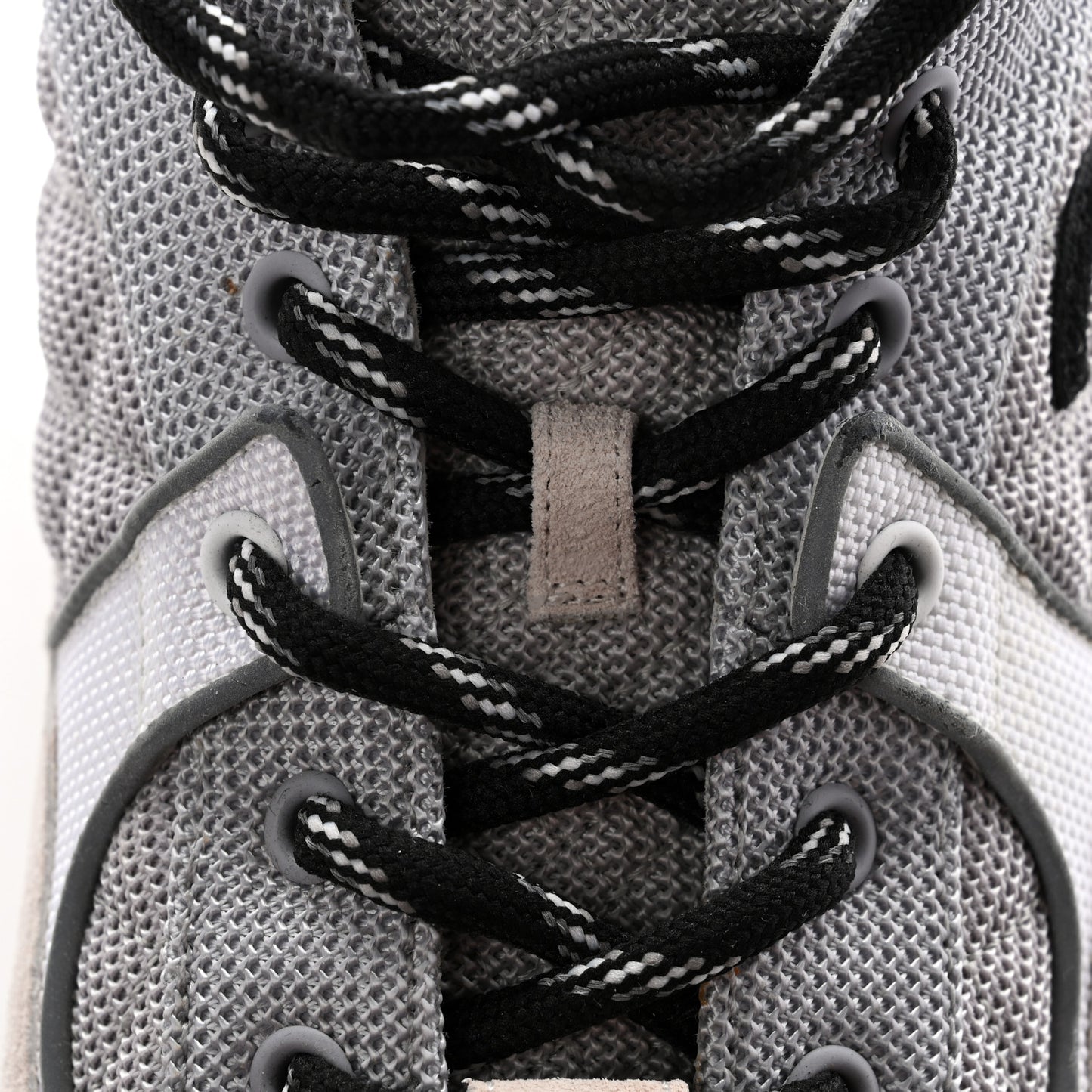 Mesh Suede Calfskin Grained Calfskin Mens CC Sneakers 45 Gray White