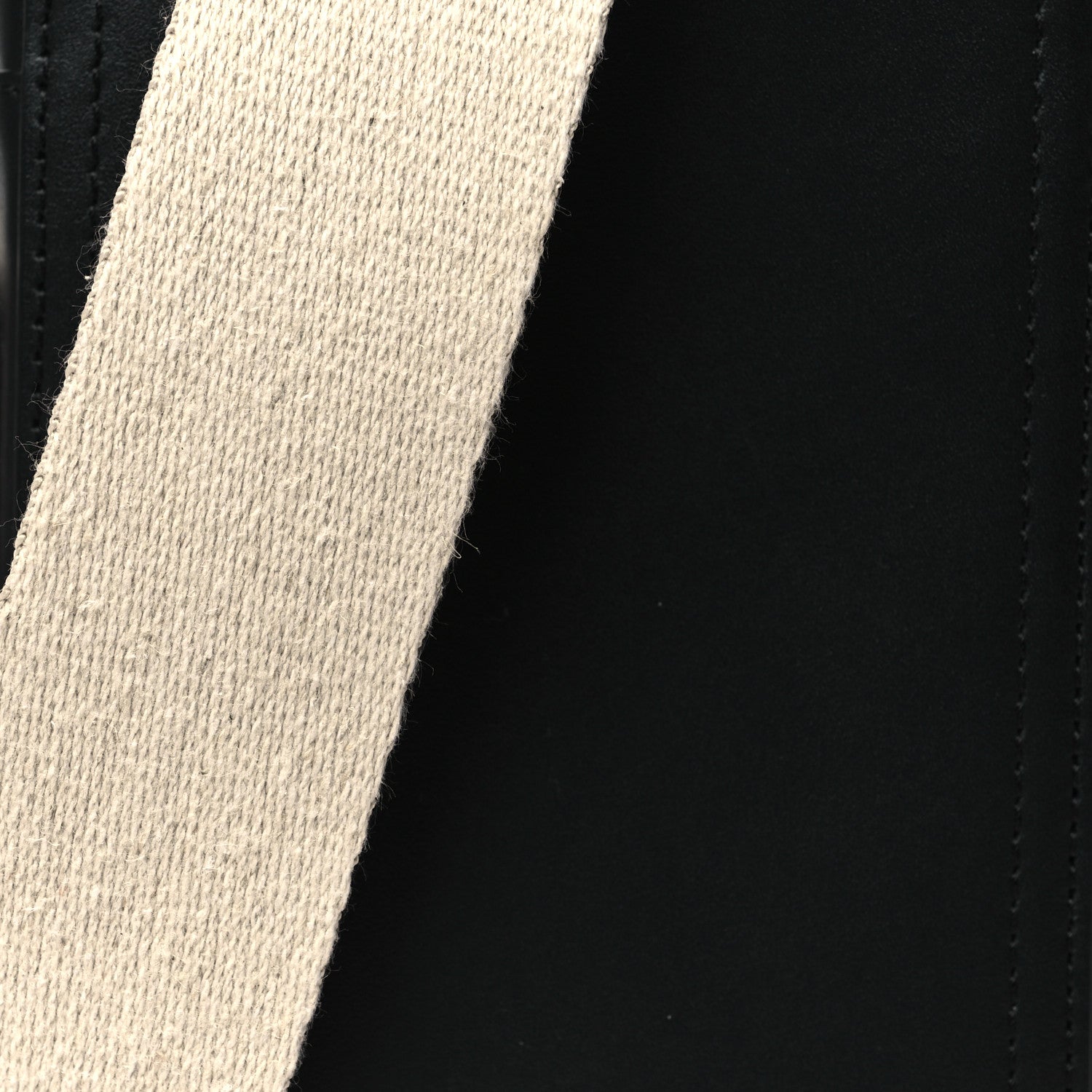 Jacquemus Smooth Calfskin Le Cuerda Vertical Black 7 of 10