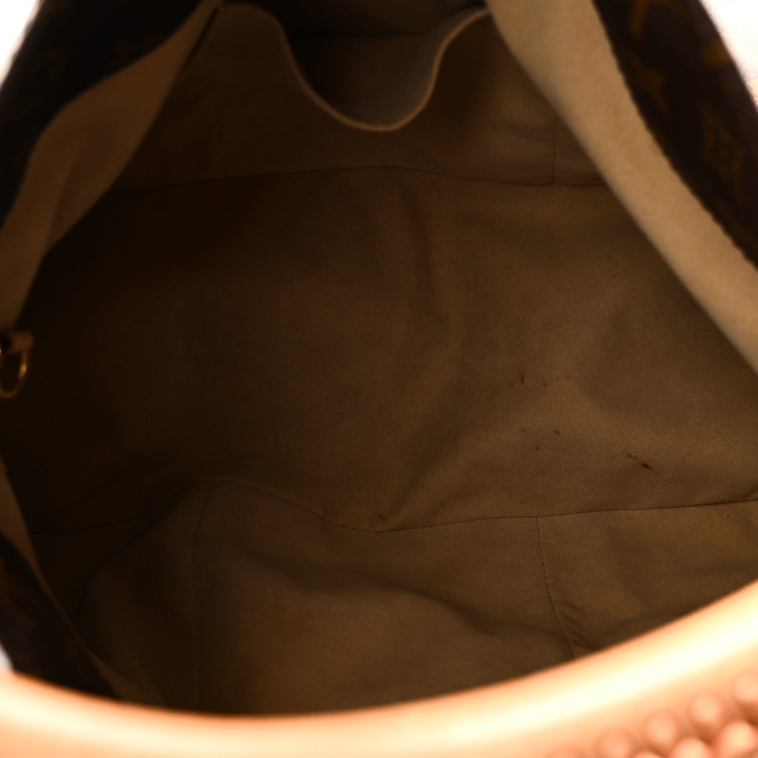 Louis Vuitton Monogram Artsy MM 5 of 9