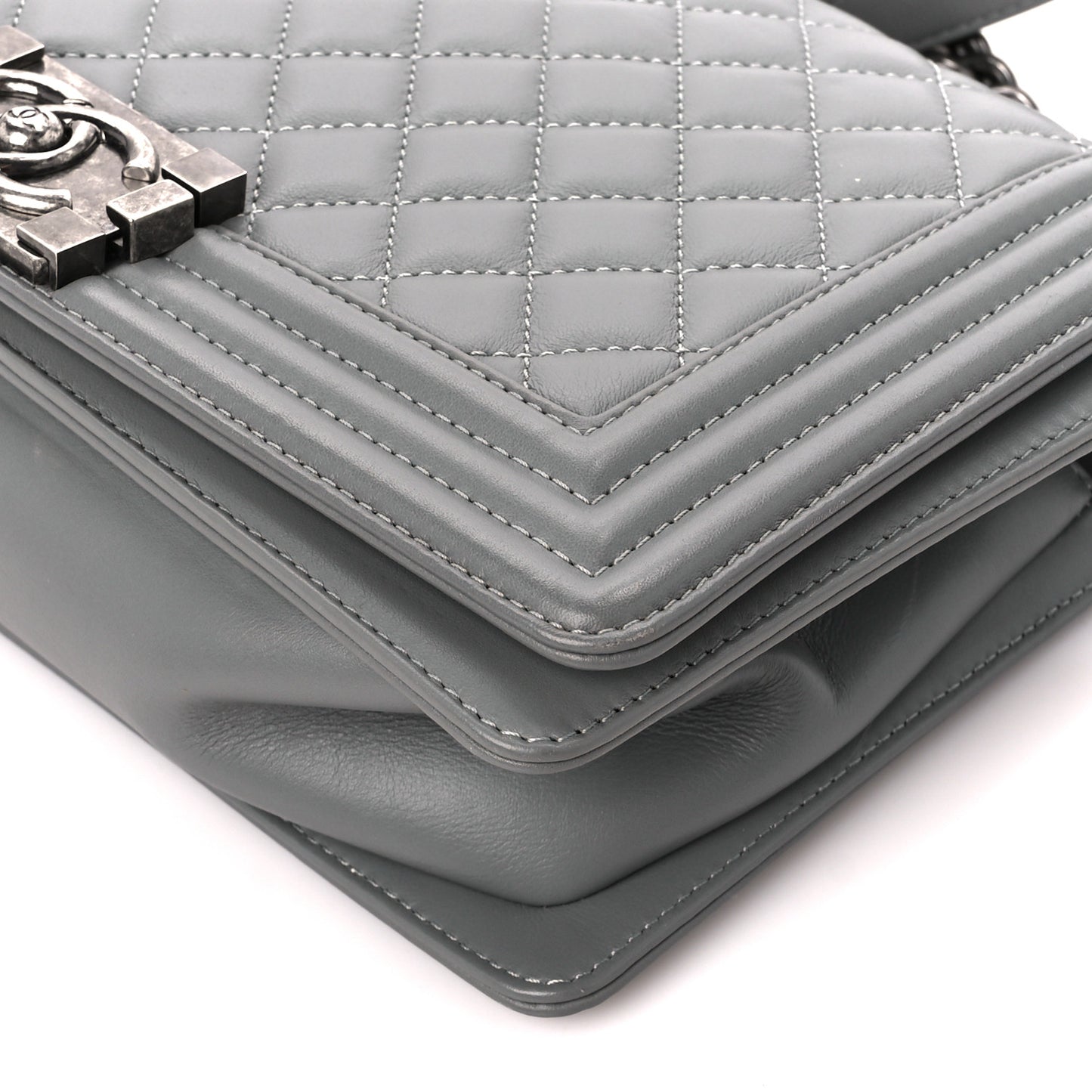 Lambskin Quilted Medium Boy Flap Grey
