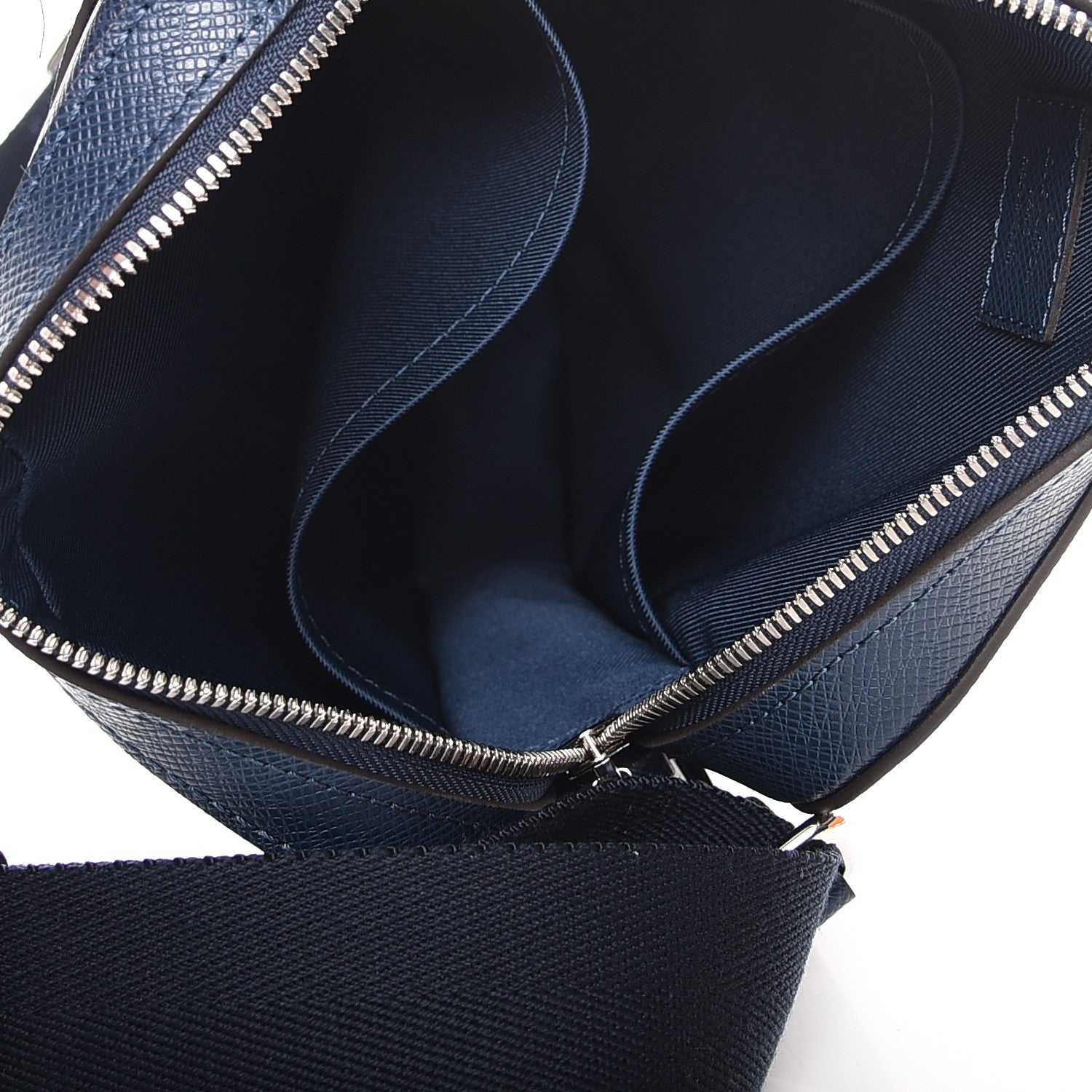 Louis Vuitton Taiga Anton Pochette Ocean 5 of 8