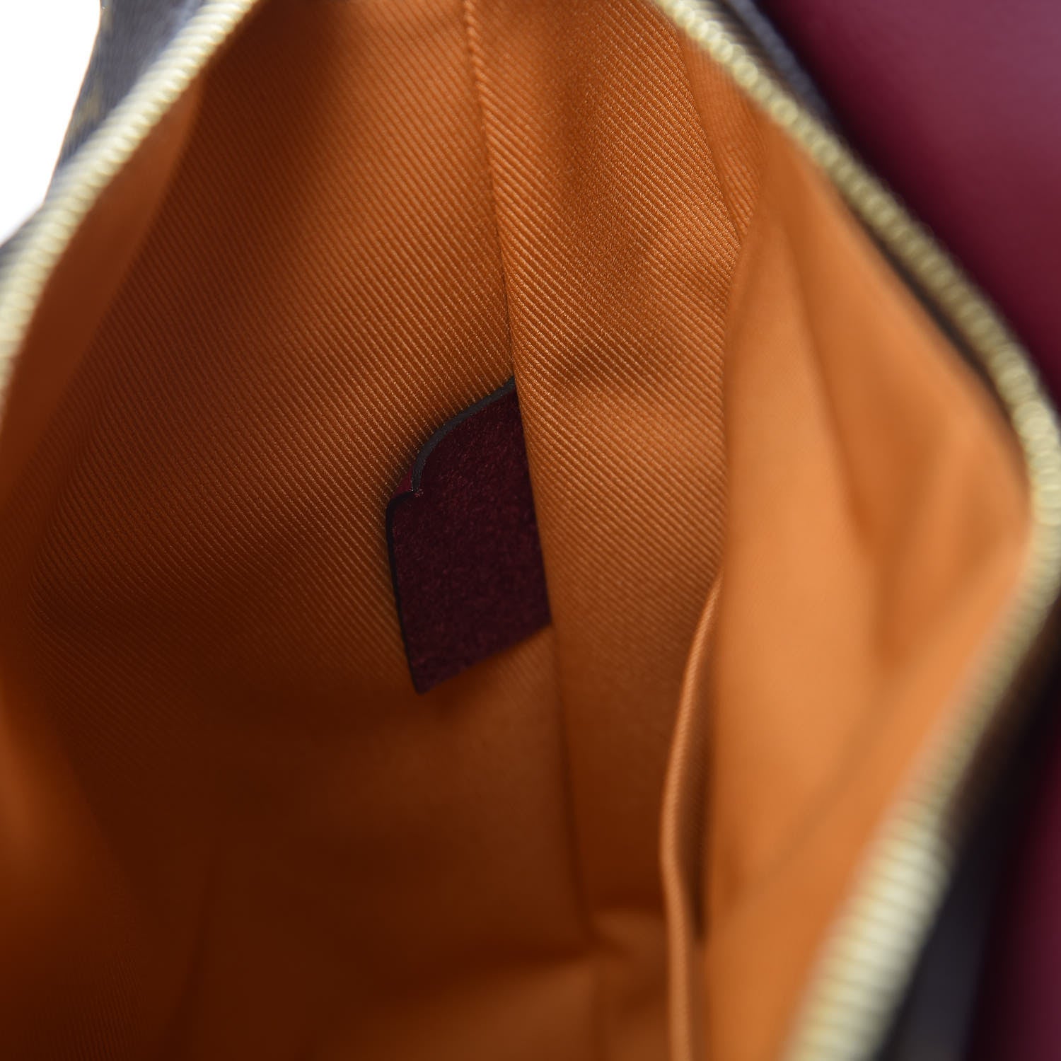 Louis Vuitton Monogram Manhattan NM Raisin 9 of 12