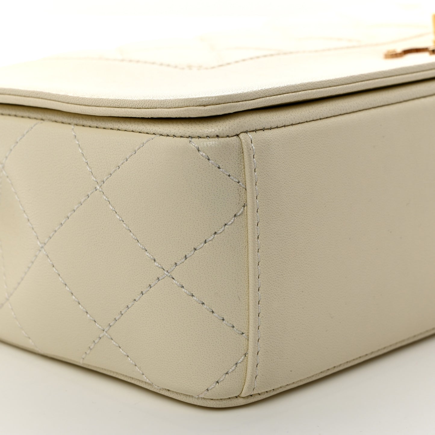 Sheepskin Quilted Vintage Mademoiselle Flap White