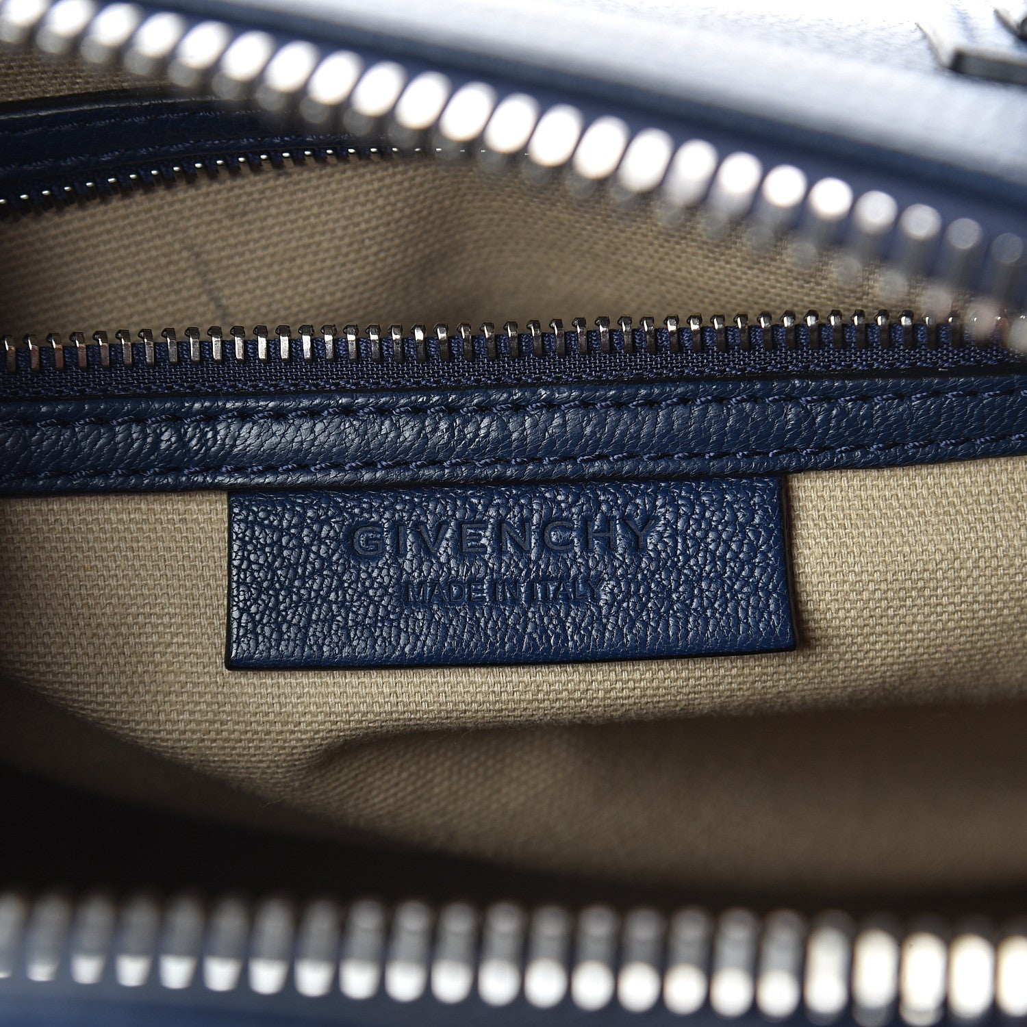 Givenchy Sugar Goatskin Small Antigona Night Blue 5 of 8