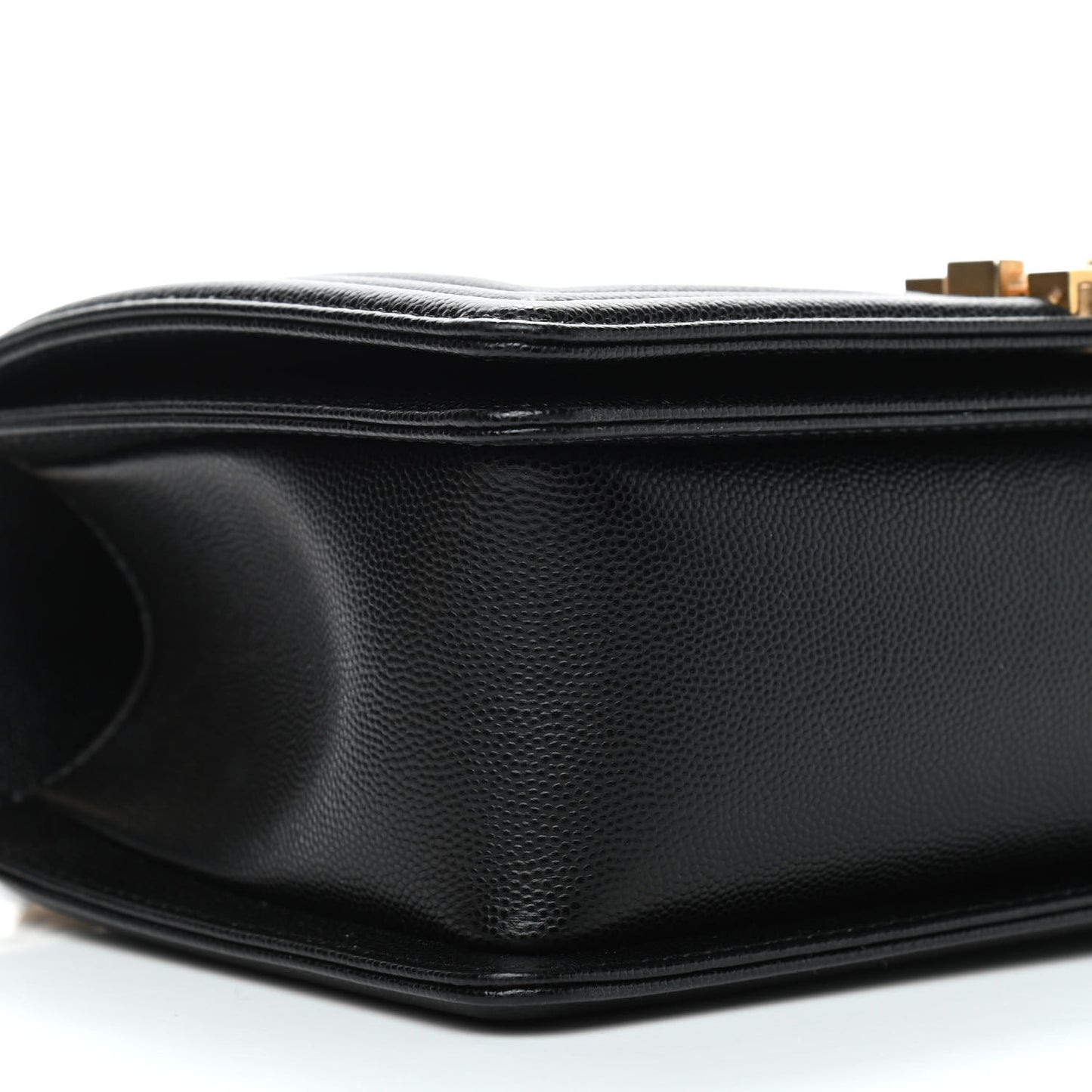 Caviar Quilted Medium Boy Flap Black