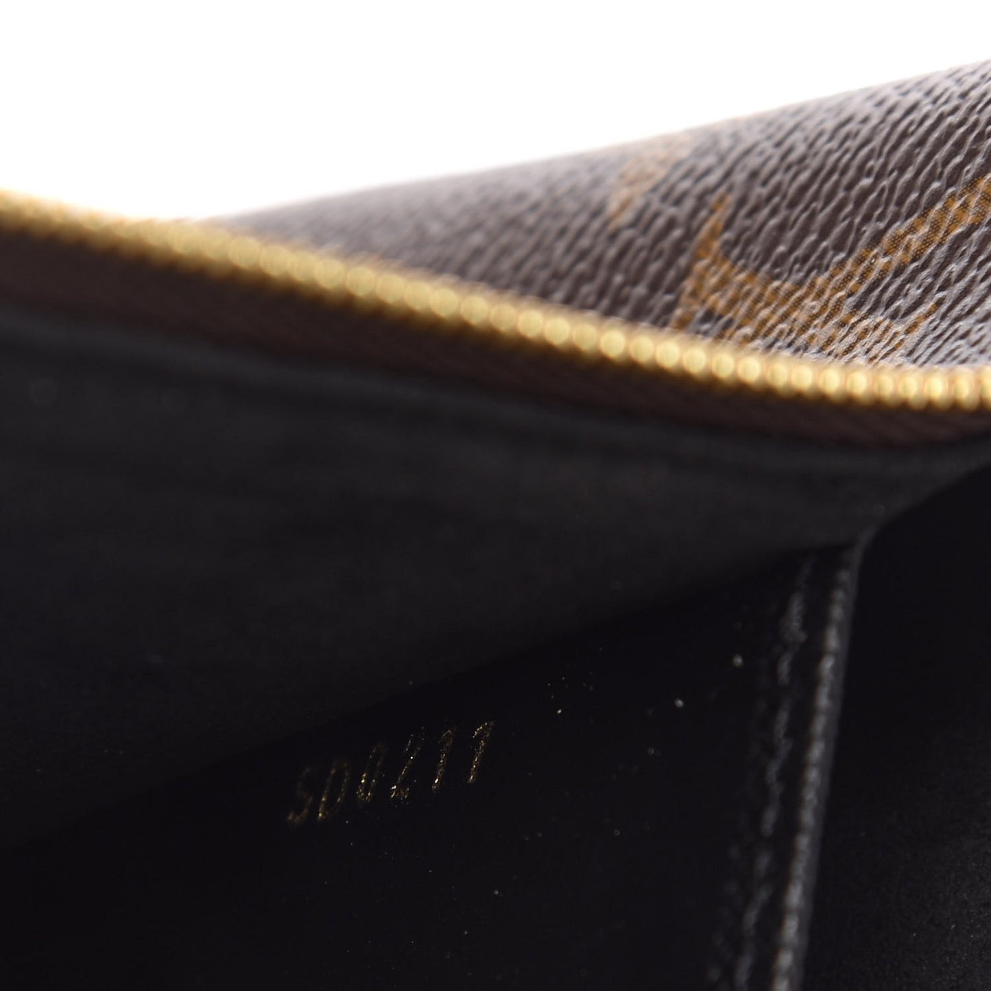 Reverse Monogram Giant Double Zip Pochette