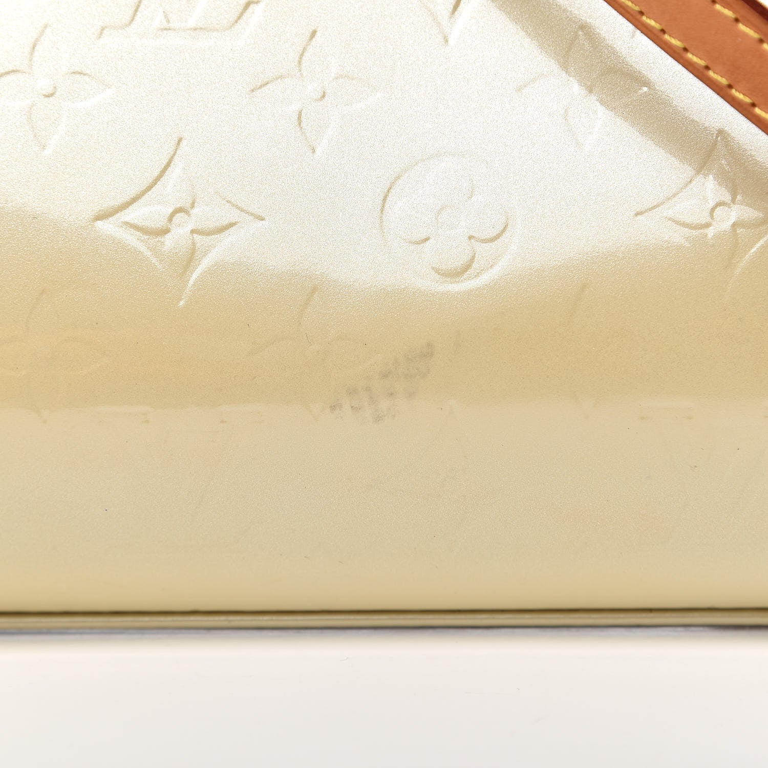Louis Vuitton Vernis Brea MM Blanc Corail 11 of 16
