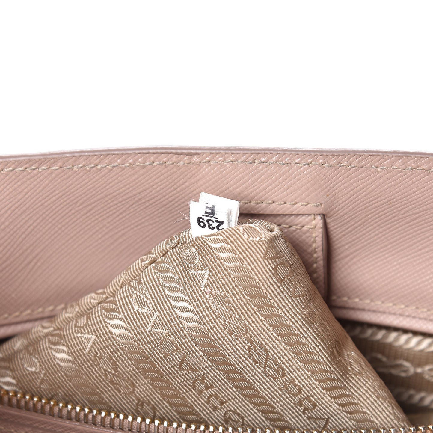 Saffiano Lux Medium Tote Cammeo