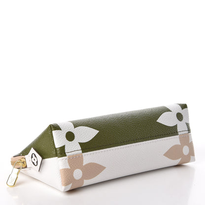 Louis Vuitton Monogram Giant Cosmetic Pouch Kaki 4 of 9