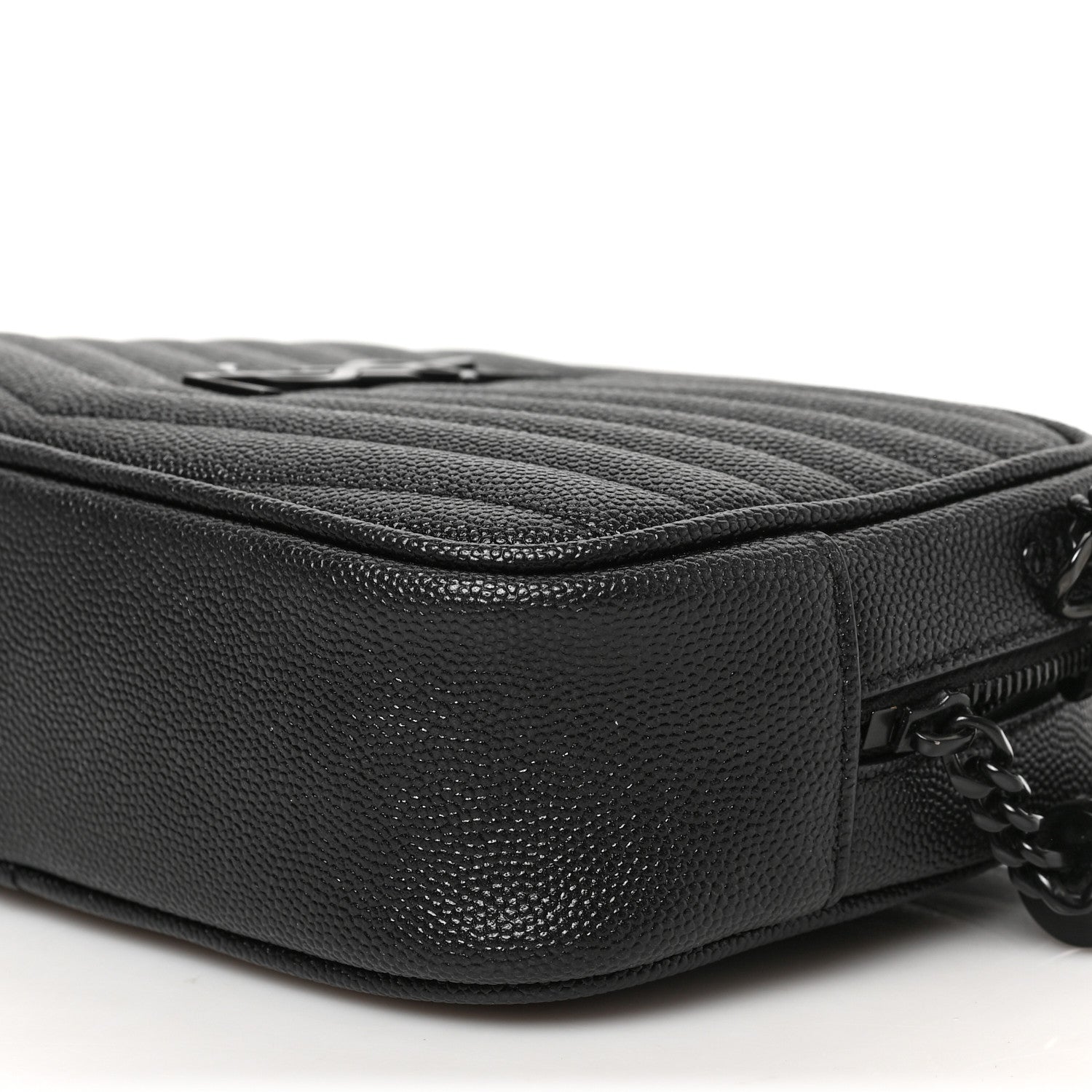 Saint Laurent Grain De Poudre Matelasse Monochrome Monogram Mini Lou Camera Bag Black 8 of 8