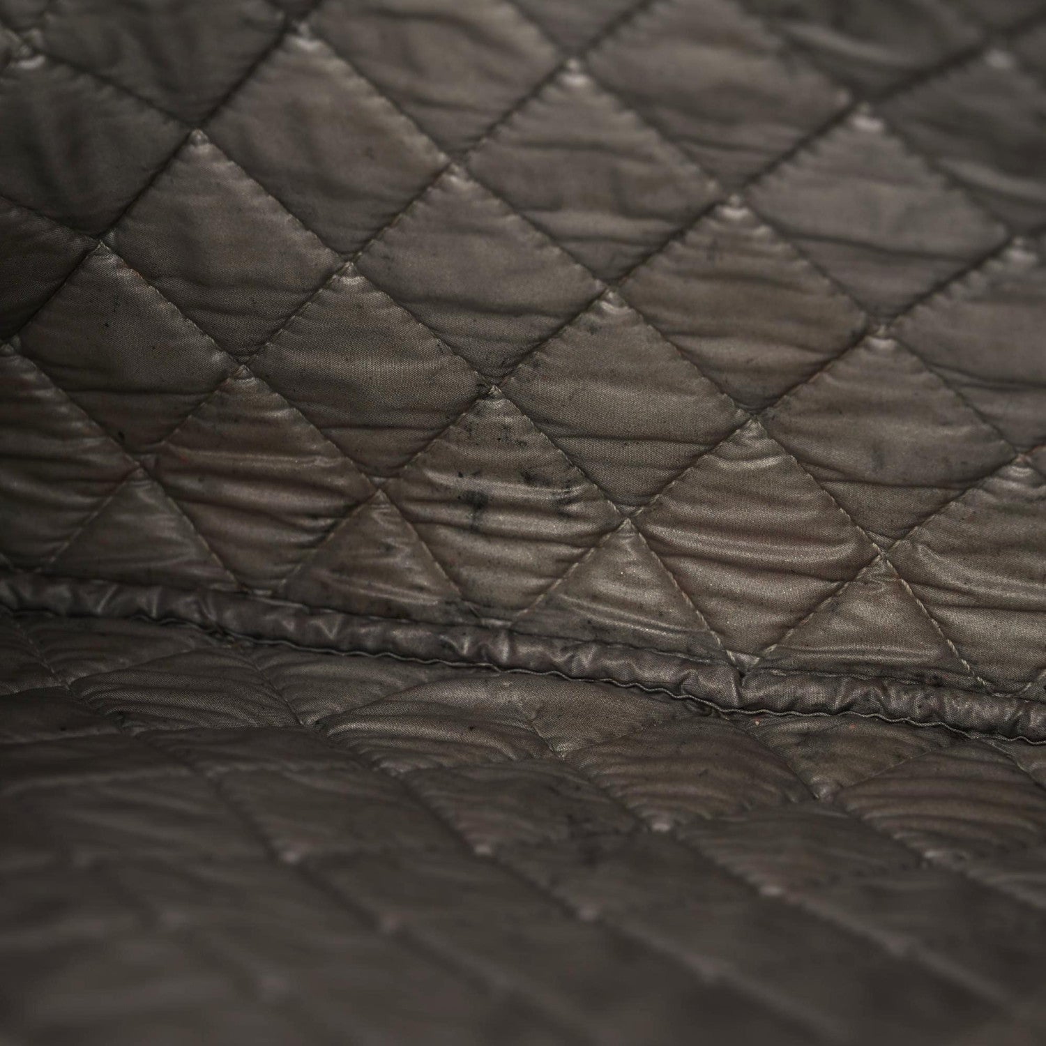 Chanel Cracked Metallic Calfskin Quilted Large Boy Cosmetic Case Silver 14 of 17