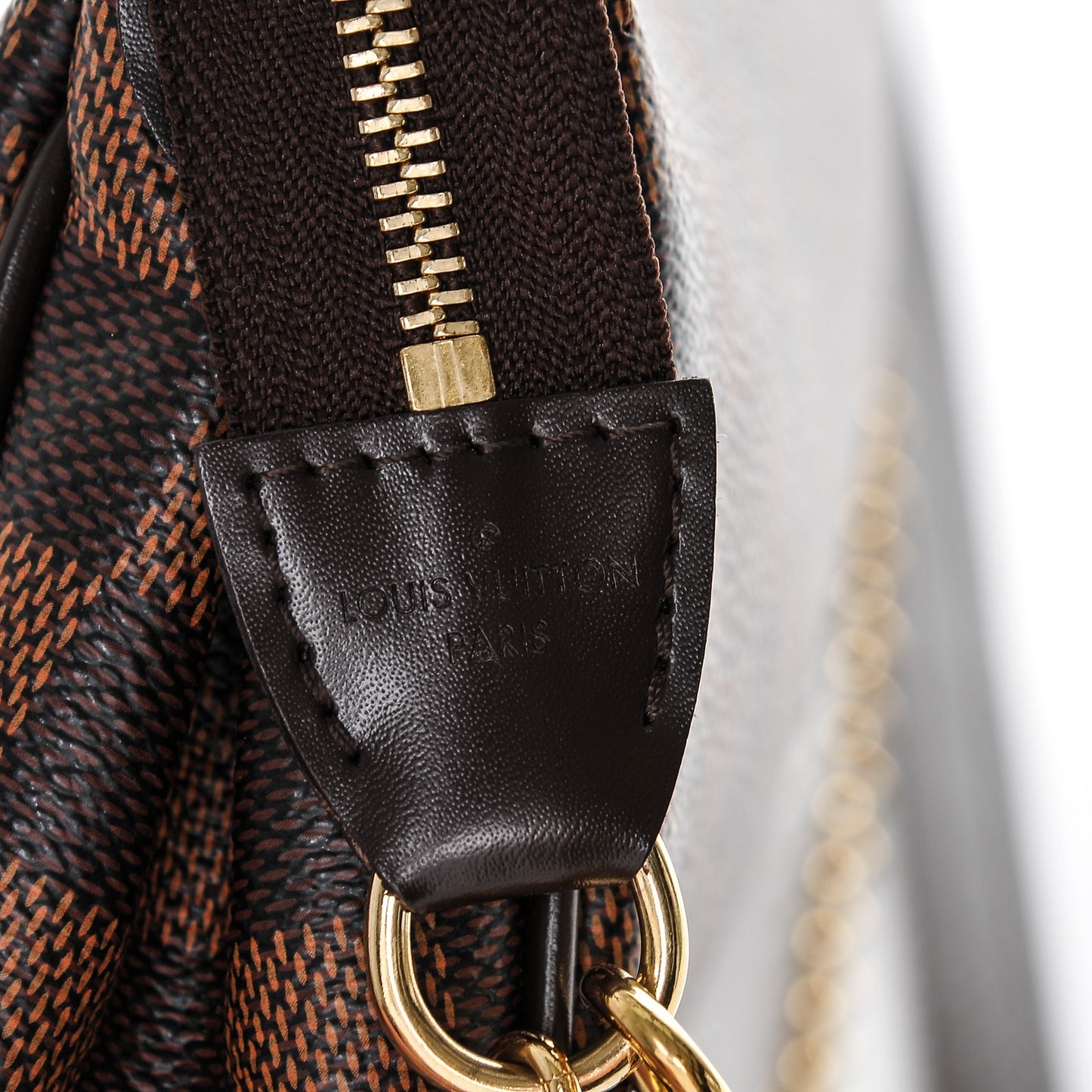 Damier Ebene Eva Clutch