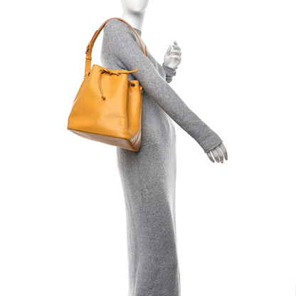 Louis Vuitton LOUIS VUITTON Epi Petit Noe Tassil 2 of 11