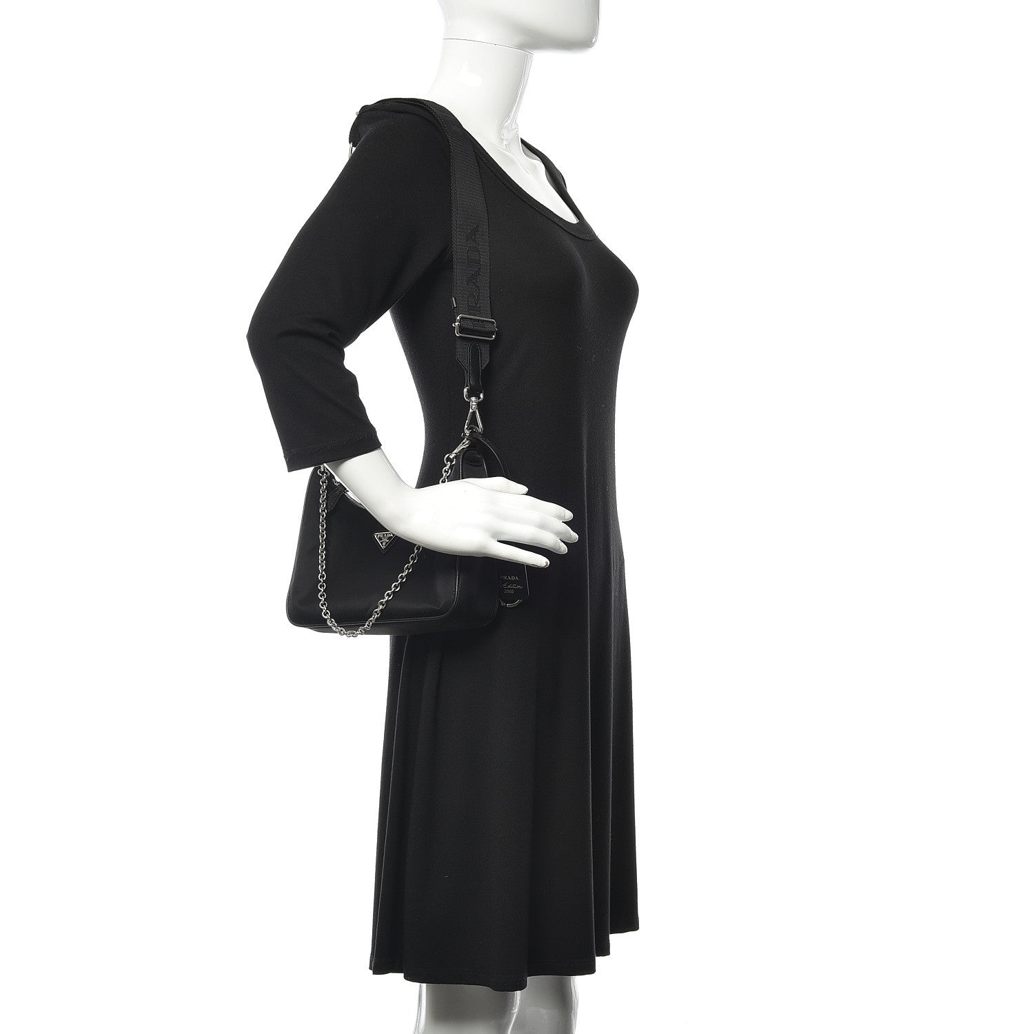 Prada Nylon Re-Edition 2005 Shoulder Bag Black 2 of 11