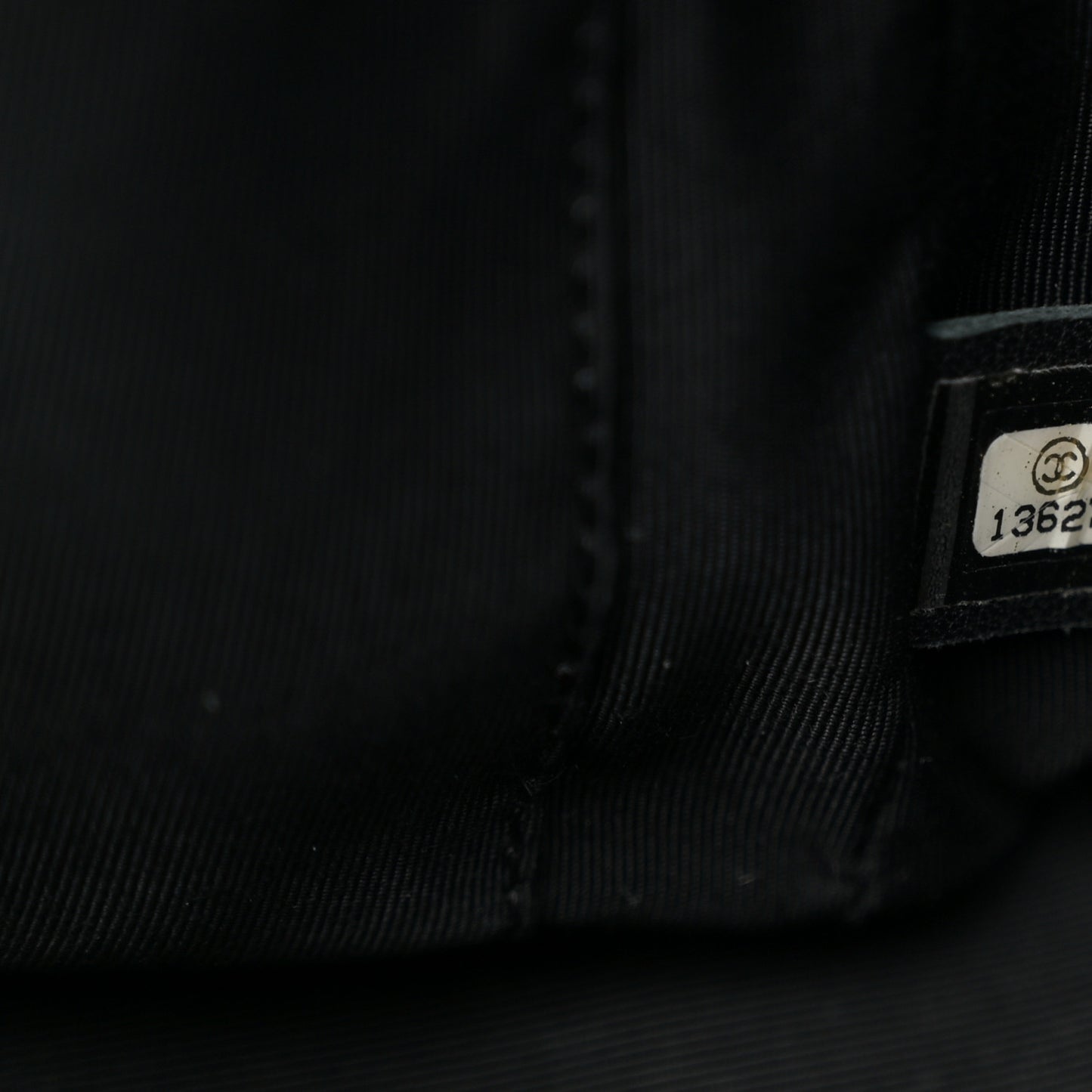 Caviar Quilted Petit Timeless Tote PTT Black