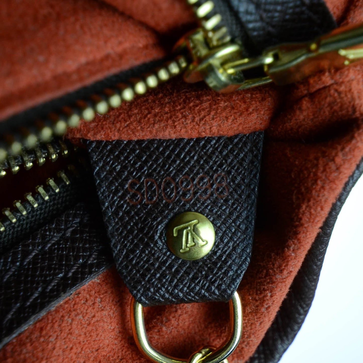 Damier Ebene Marais Bucket 23