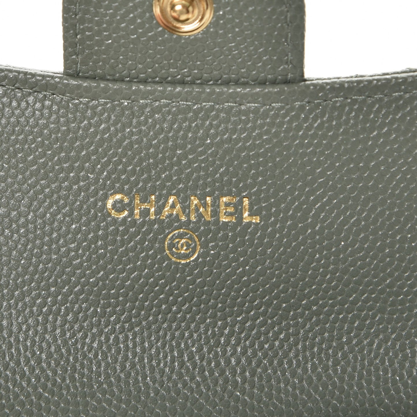 Iridescent Caviar Quilted Flap Card Holder Green