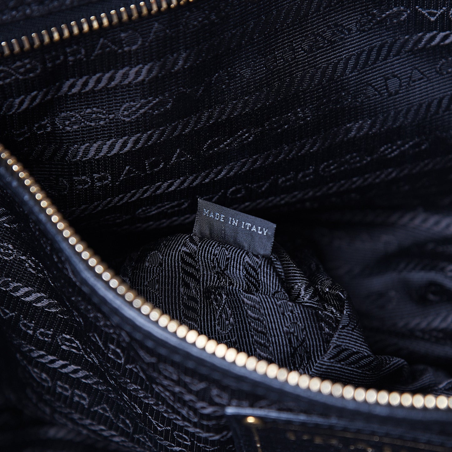 Vitello Daino Tote Black