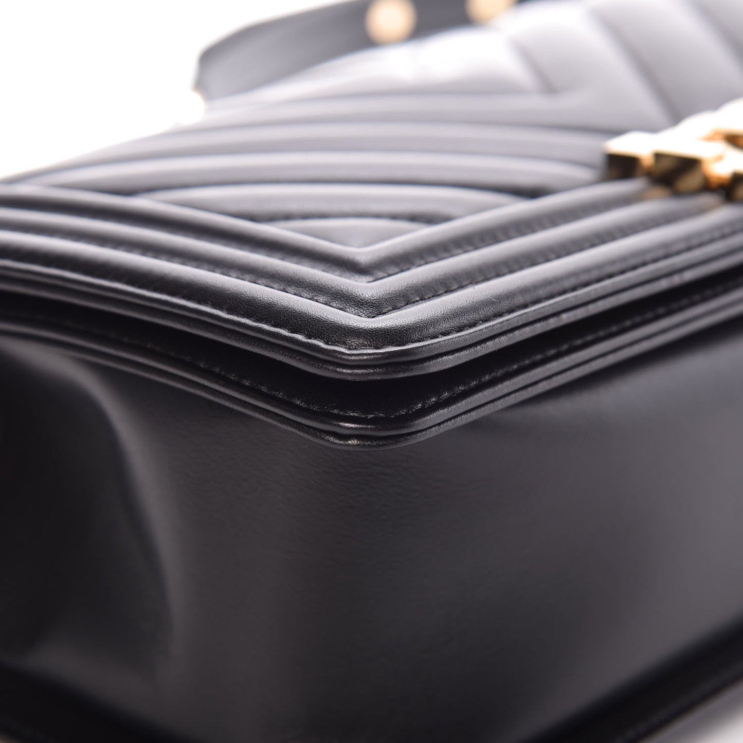 Lambskin Chevron Medium Boy Flap Black