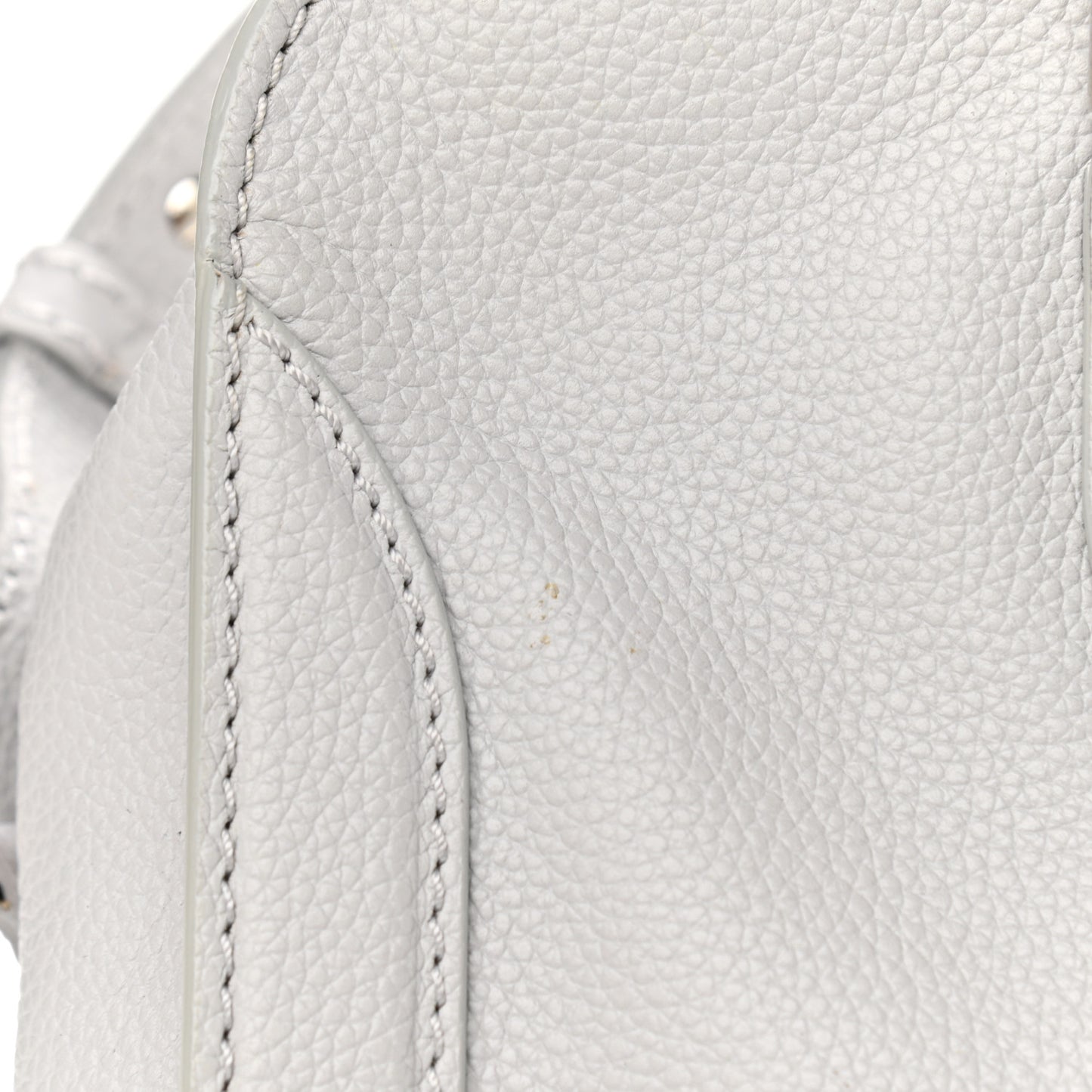 Pebbled Calfskin Small Skull Padlock Zip Around Tote Light Grey