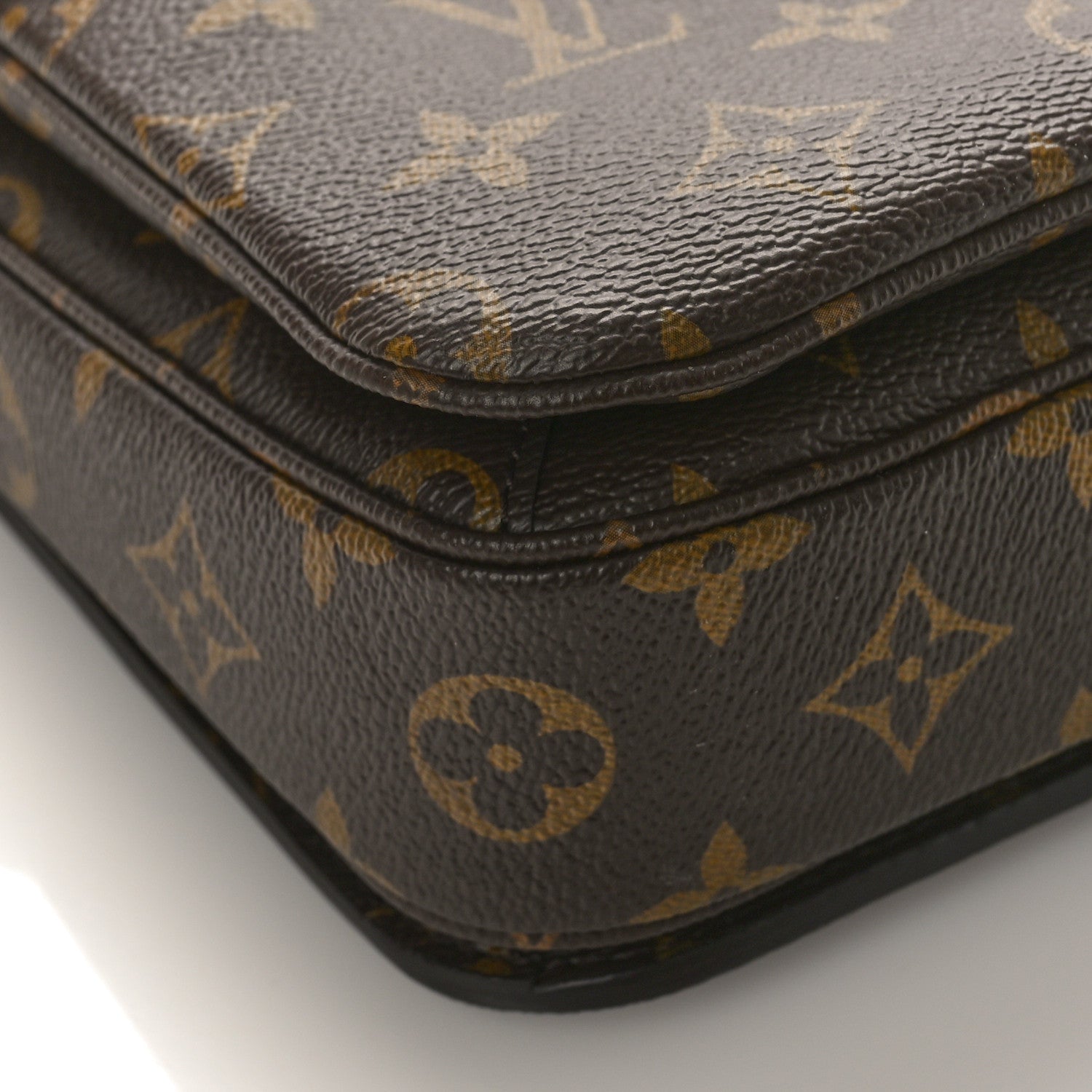Louis Vuitton Monogram Pochette Metis 7 of 8