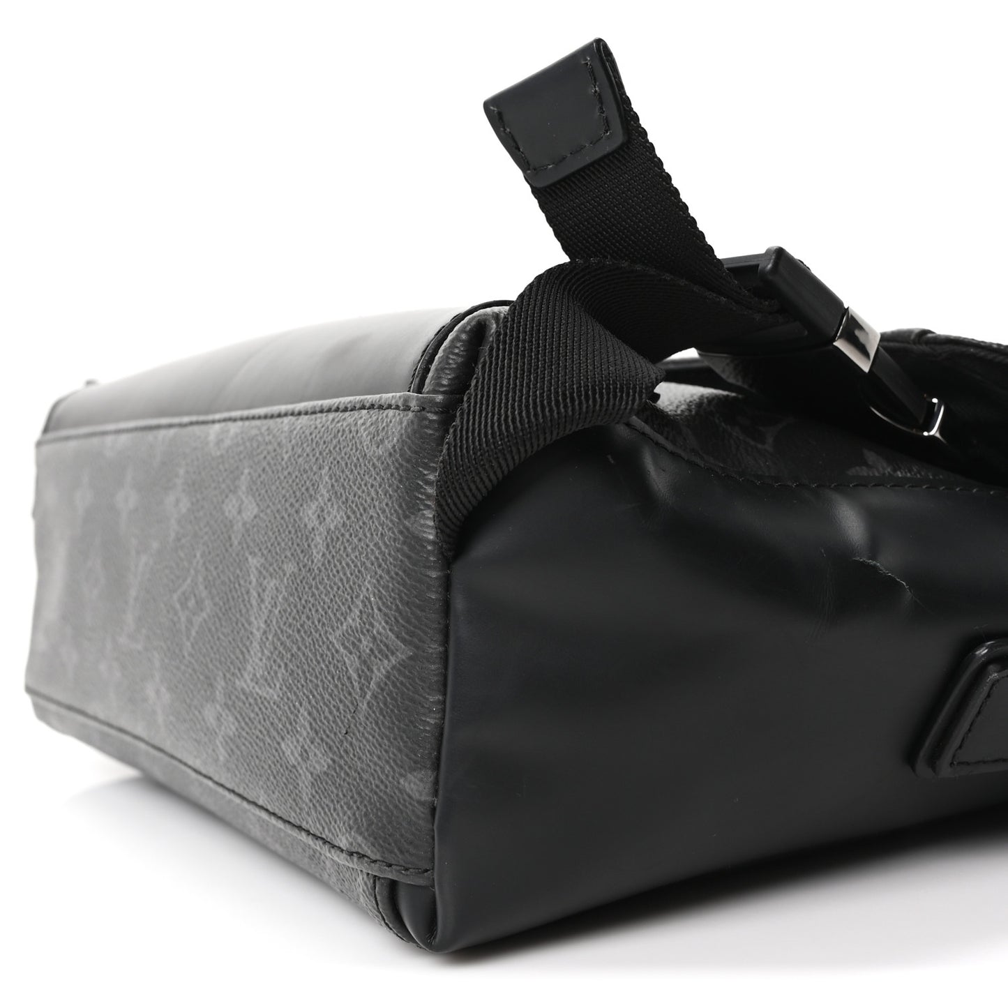 Monogram Eclipse Voyager PM Messenger
