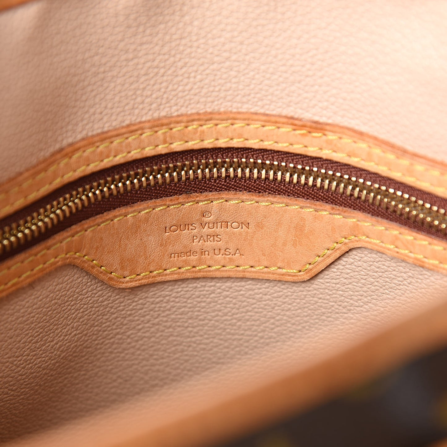 Monogram Petit Bucket 23