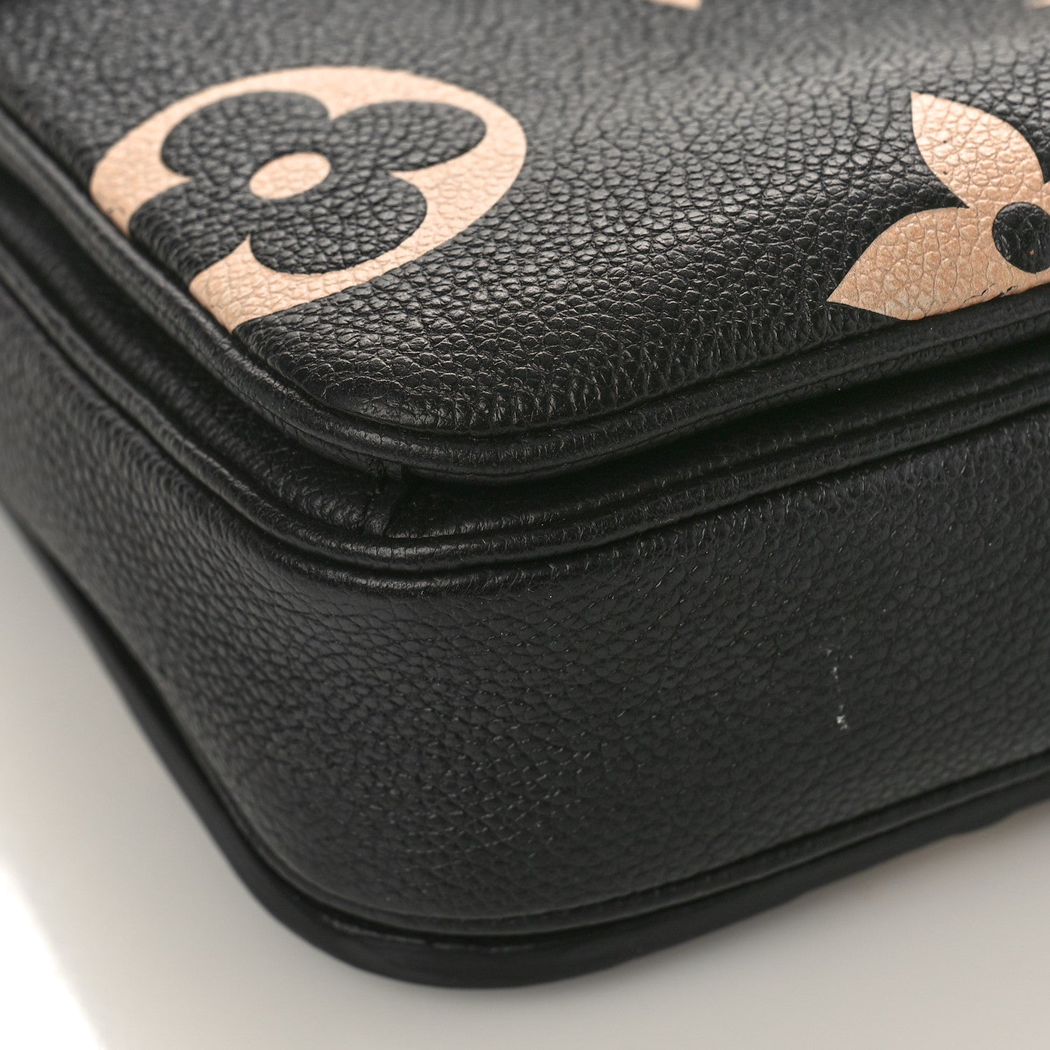 Louis Vuitton Empreinte Monogram Giant Pochette Metis Black Beige 8 of 14