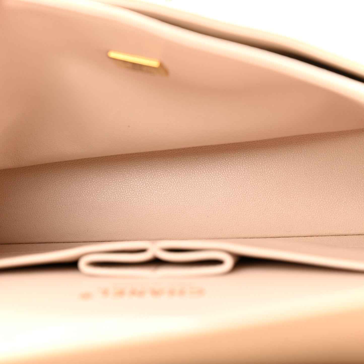 Caviar Quilted Medium Double Flap Ecru