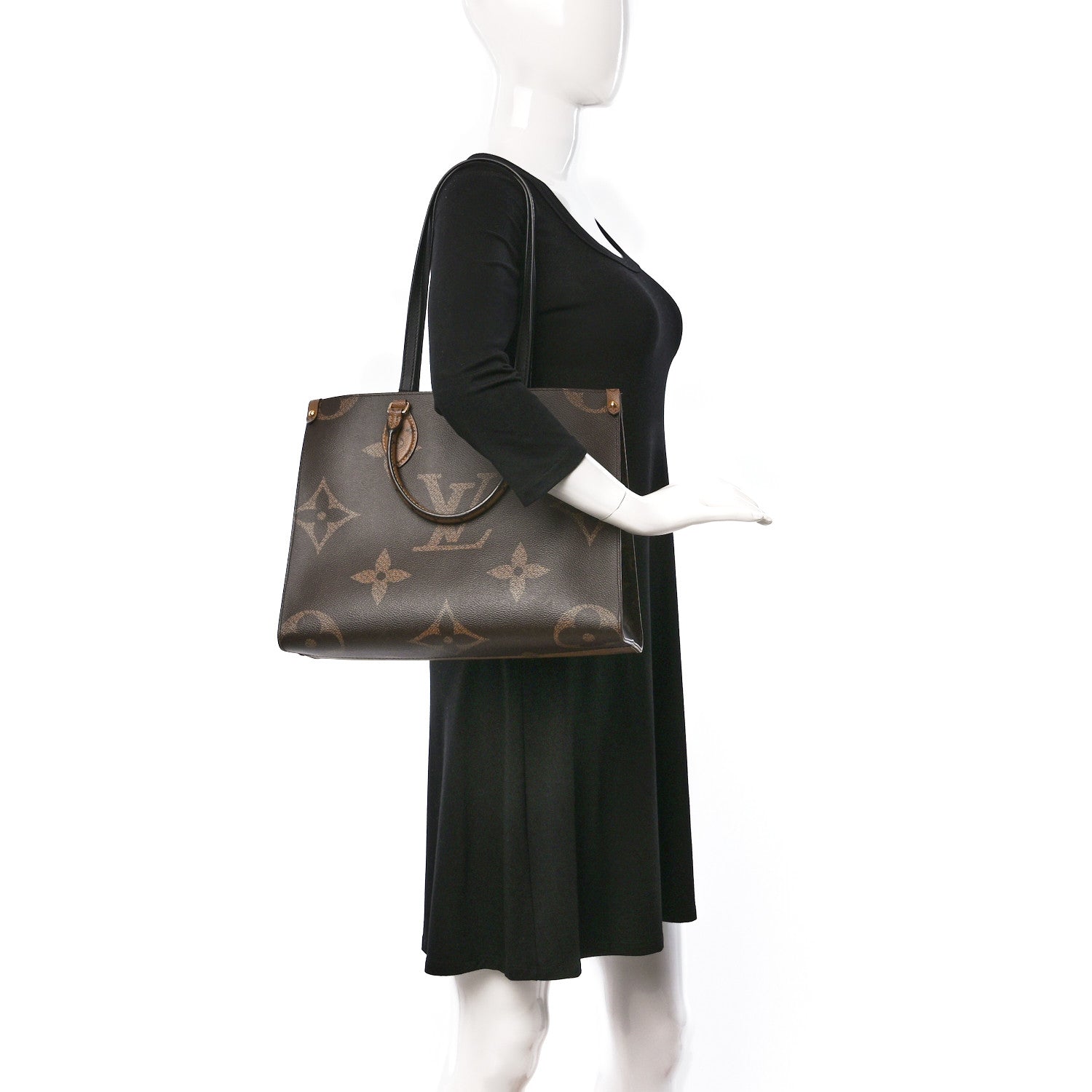 Louis Vuitton Reverse Monogram Giant Onthego MM 2 of 8
