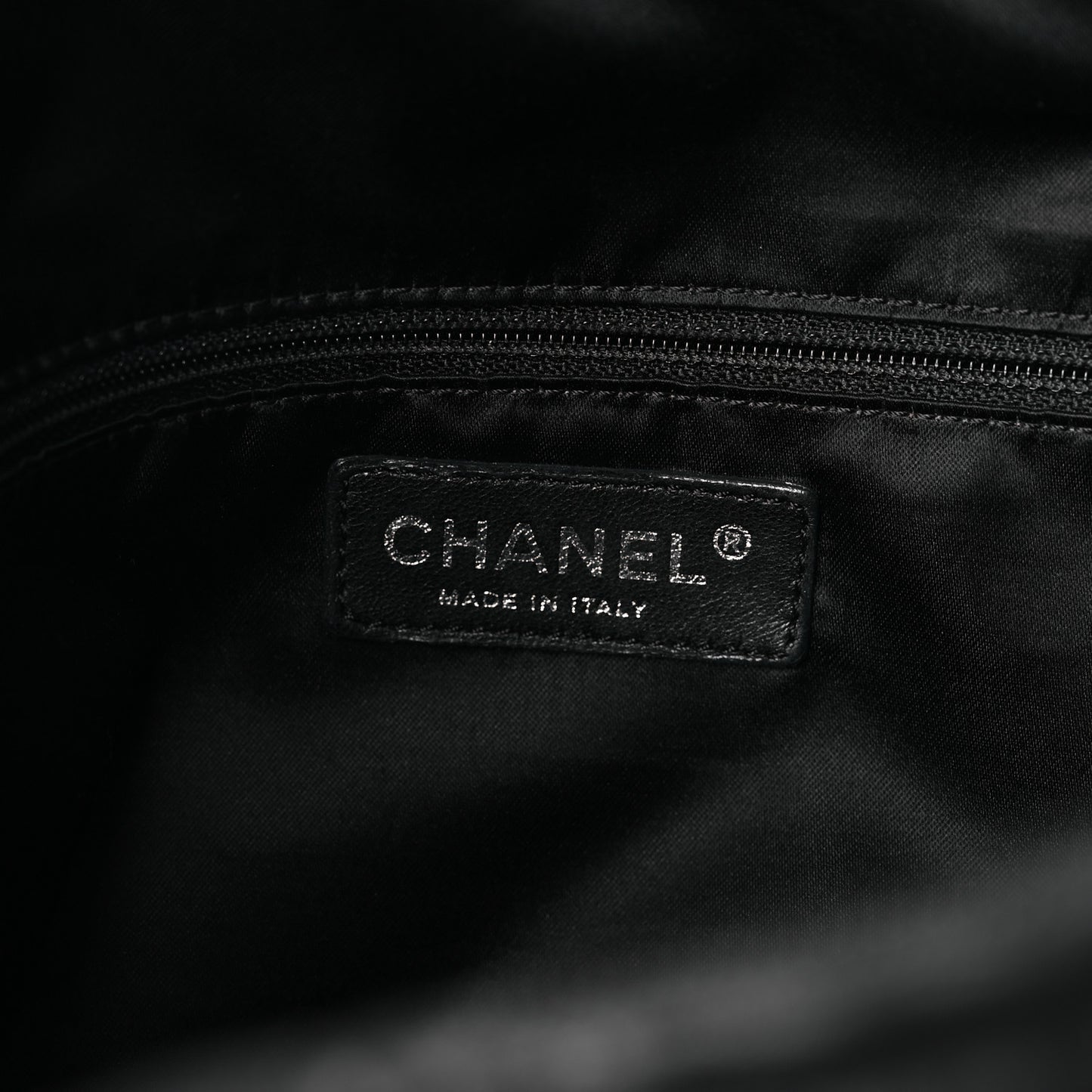 Lambskin Quilted Hidden Chain Hobo Black