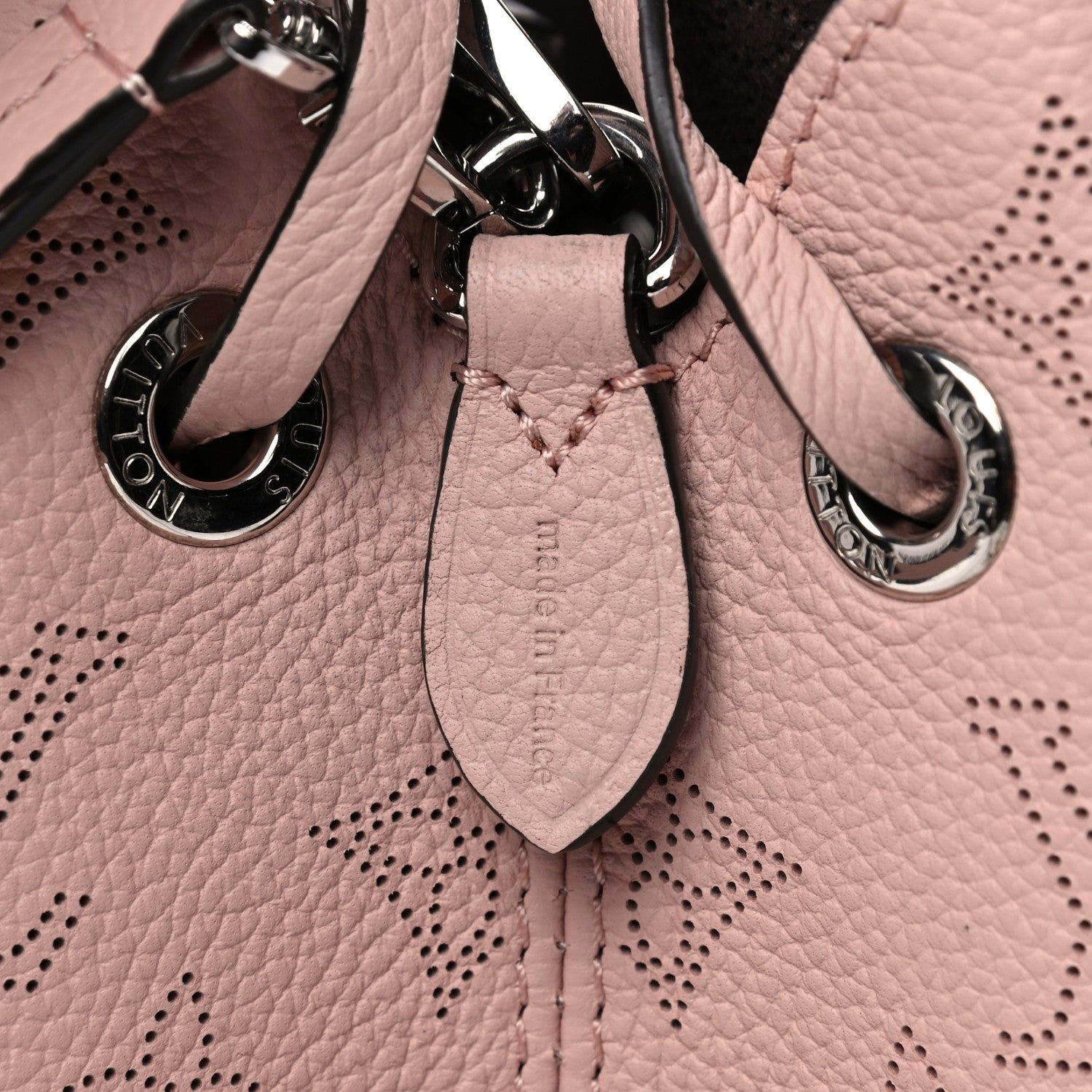 Louis Vuitton Mahina Bella Magnolia 7 of 12