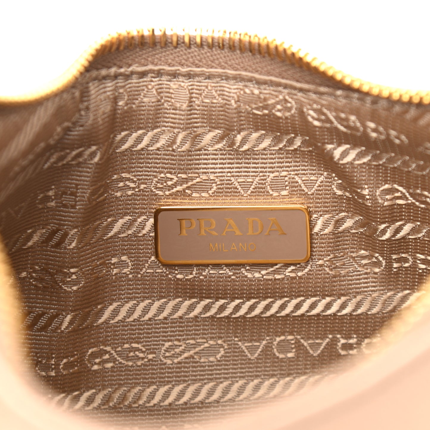 Saffiano Re-Edition 2005 Shoulder Bag Cammeo Beige