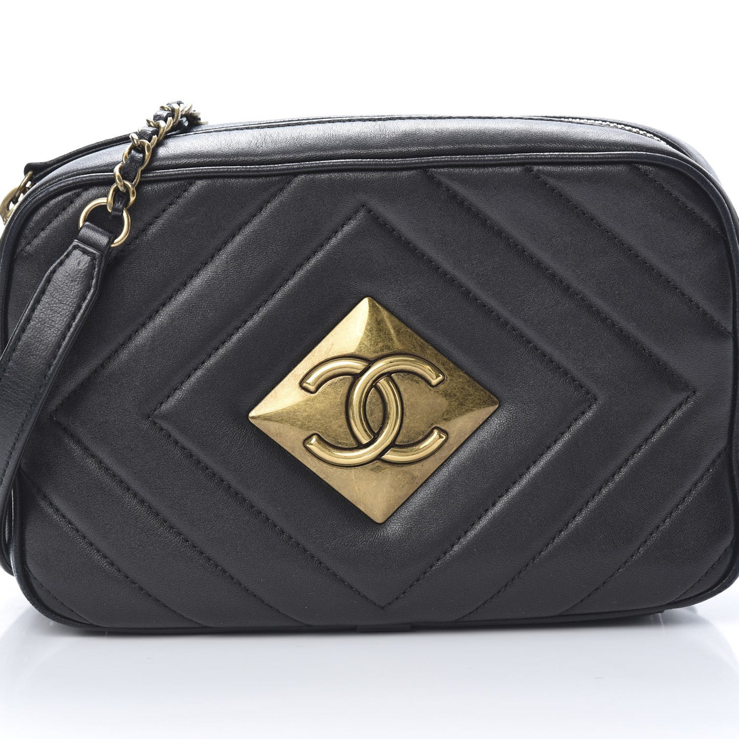 Lambskin Chevron Quilted Pyramid CC Camera Case Black