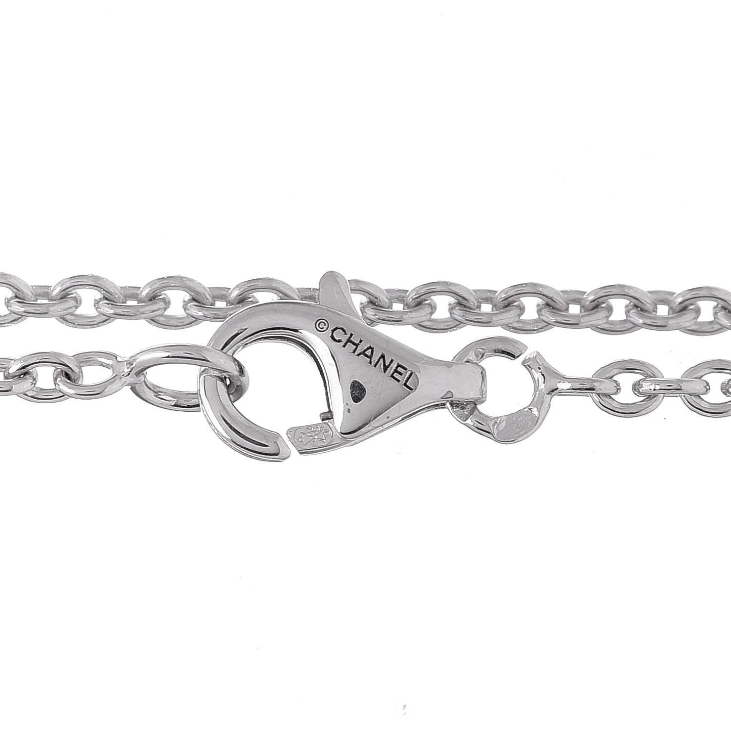 18K White Gold Diamond Sous Le Signe du Lion Pendant Necklace