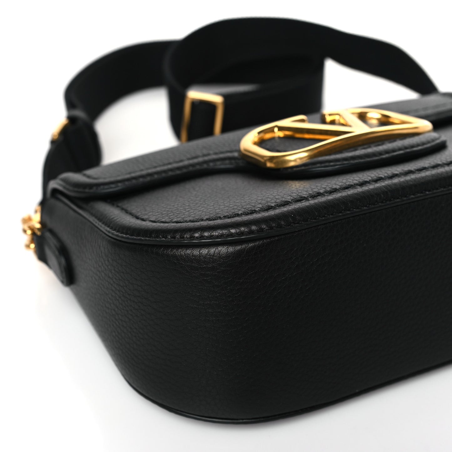 Pebbled Calfskin Vlogo Small Top Handle Shoulder Bag Black