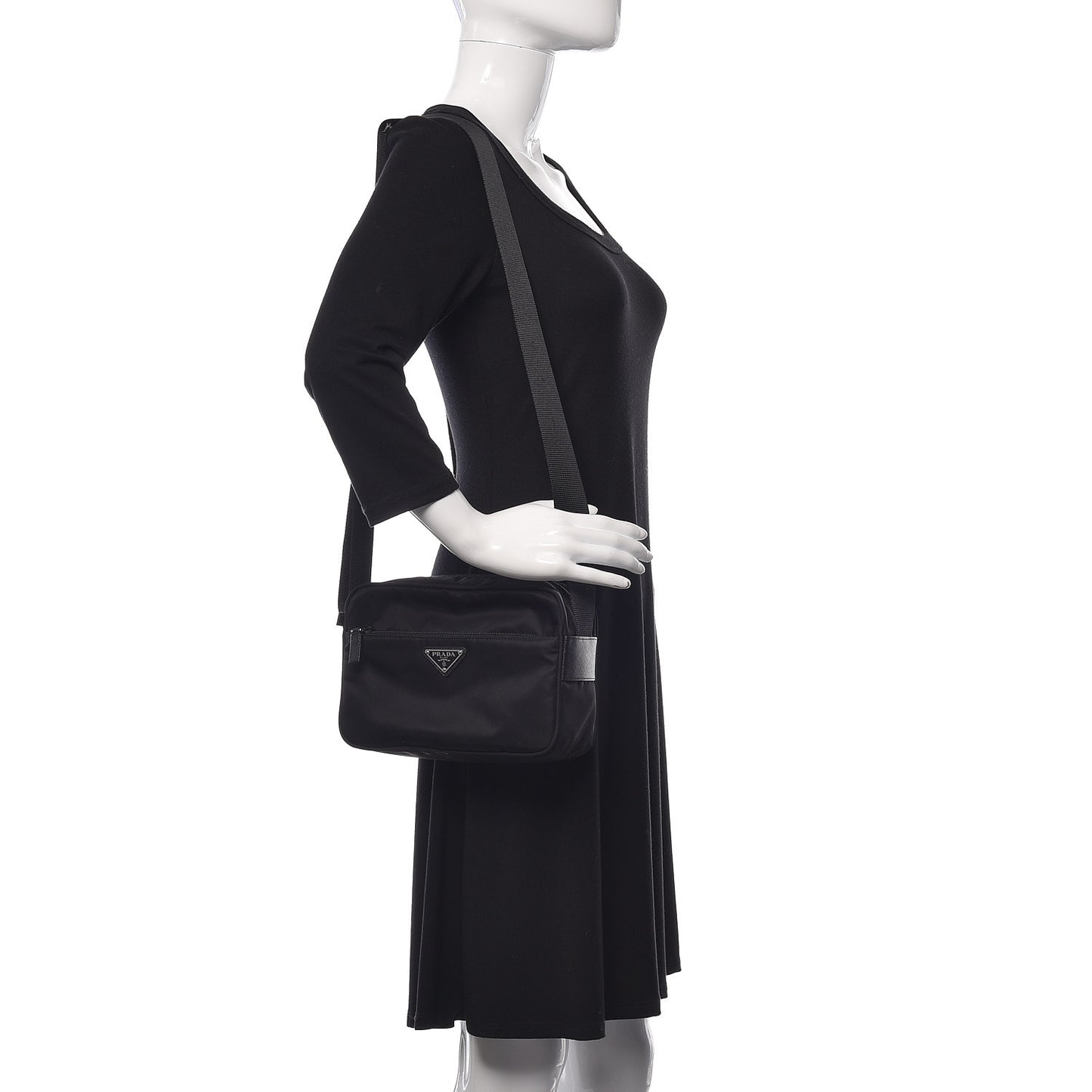 Nylon Vela Messenger Bag Black