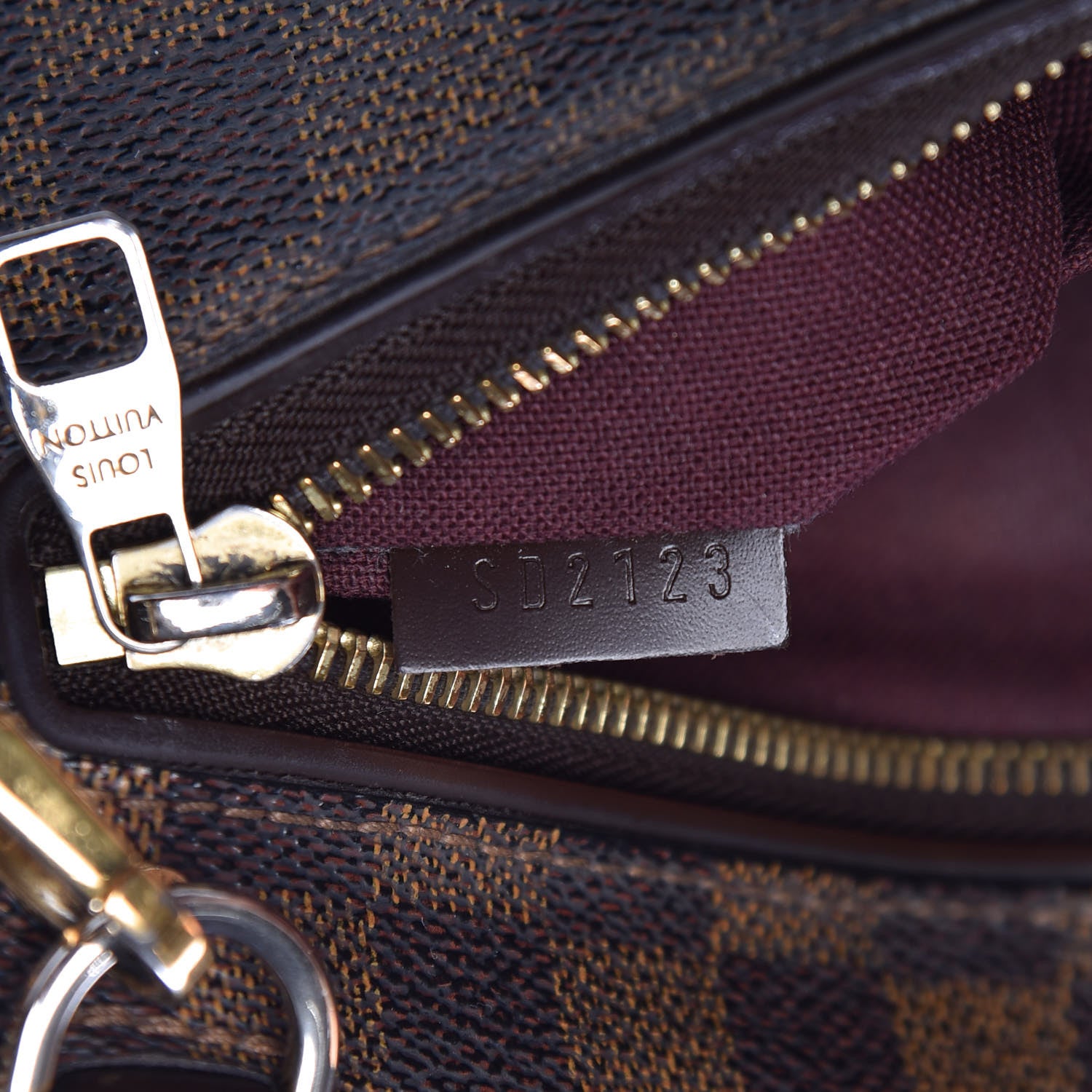 Louis Vuitton Damier Ebene Hoxton GM 8 of 14