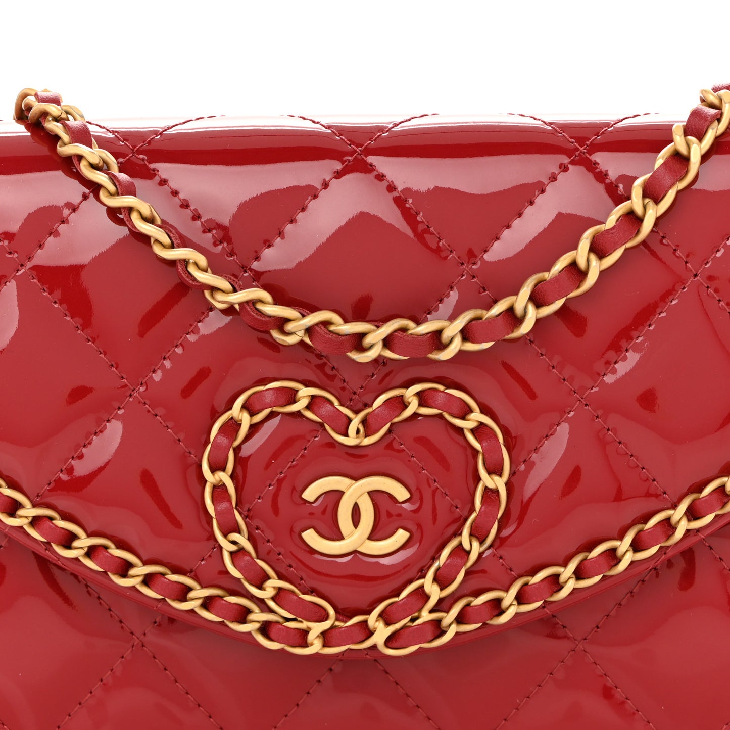 Patent Quilted Chain Around Heart Wallet On Chain WOC Red