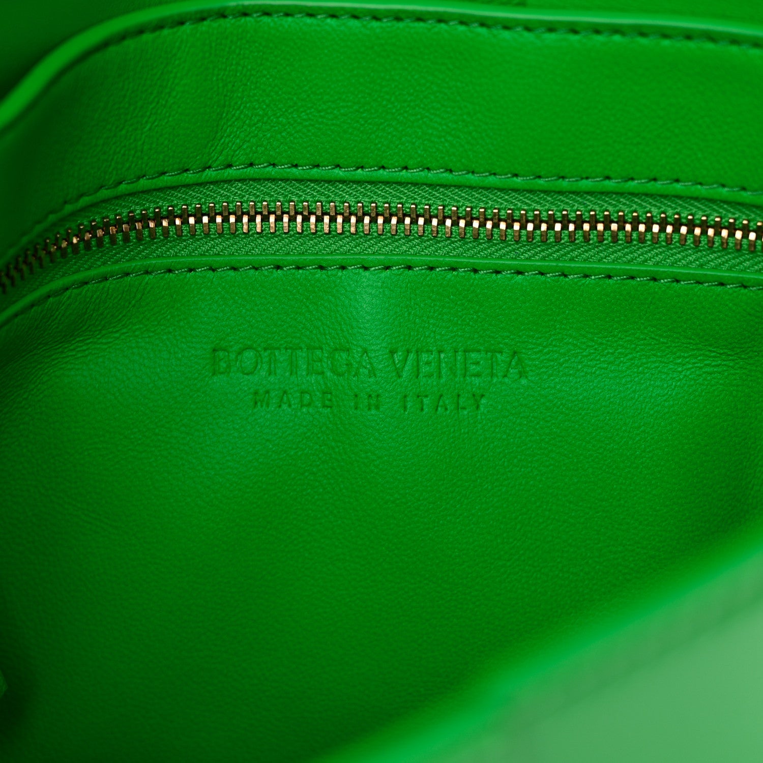 Bottega Veneta Patent Maxi Intrecciato Cassette Crossbody Bag Parakeet 6 of 10