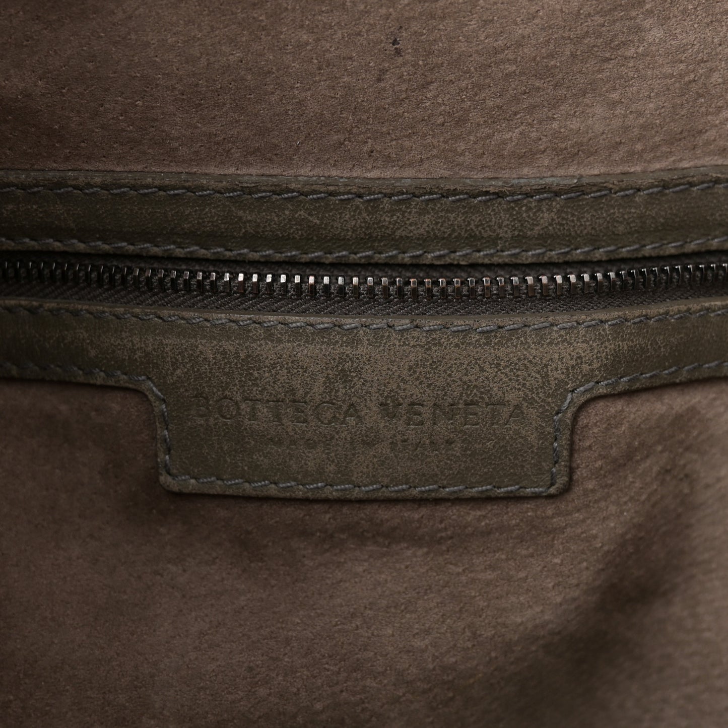 Nappa Intrecciato Large Veneta Hobo Shadow