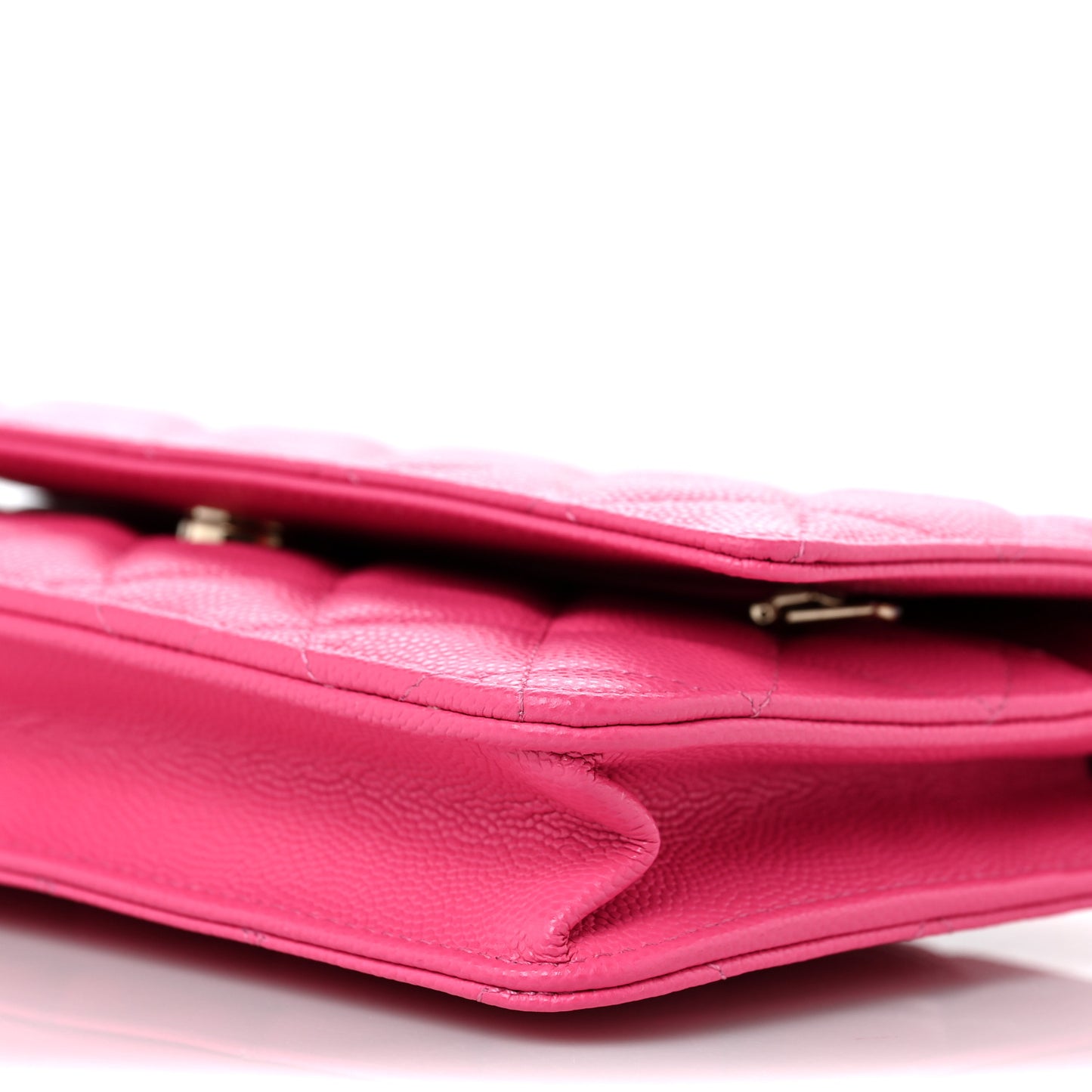 Caviar Quilted Wallet On Chain WOC Fuchsia