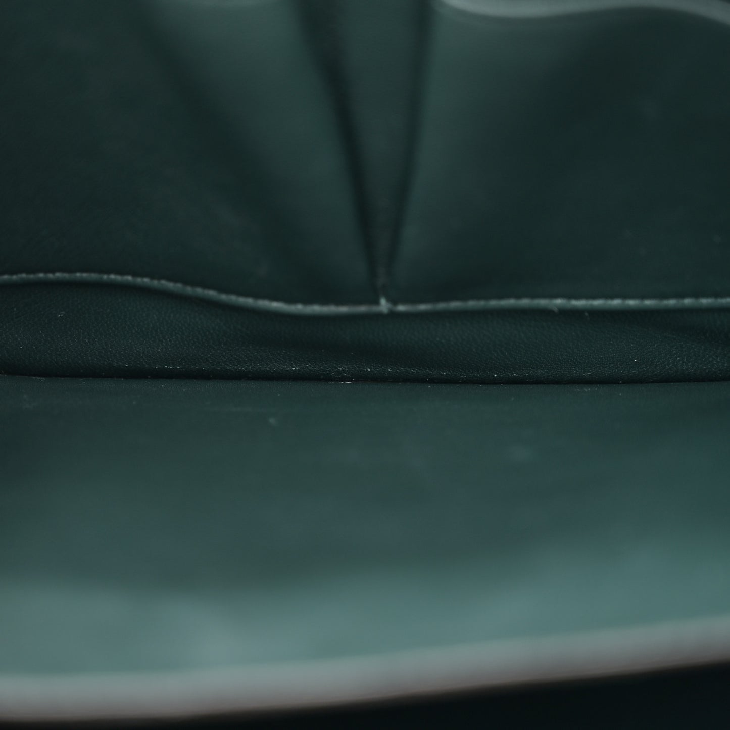 Box Calfskin Medium Classic Box Flap Bag Classic Green