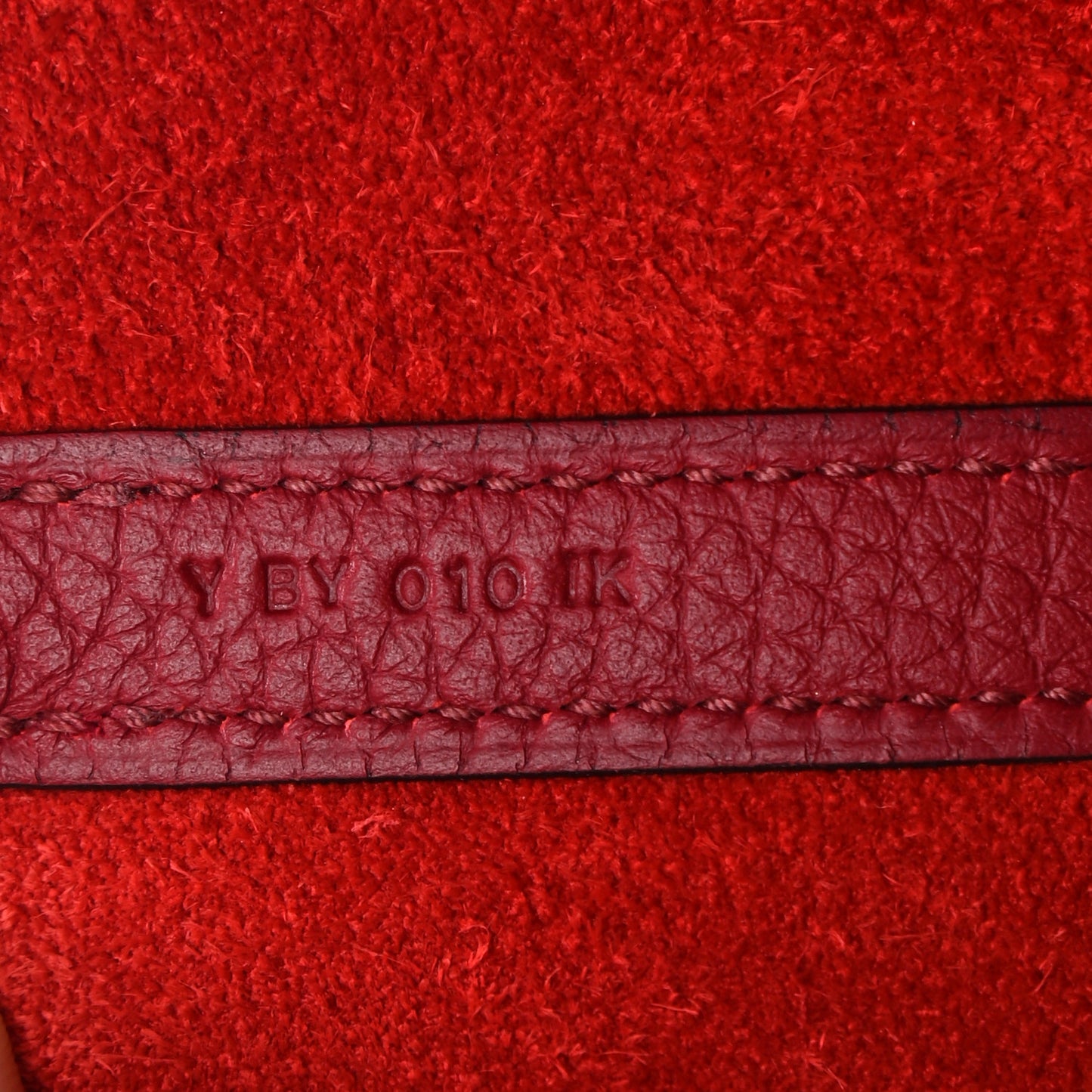 Taurillon Clemence Matte Alligator Picotin Lock Touch 22 MM Rouge Grenat