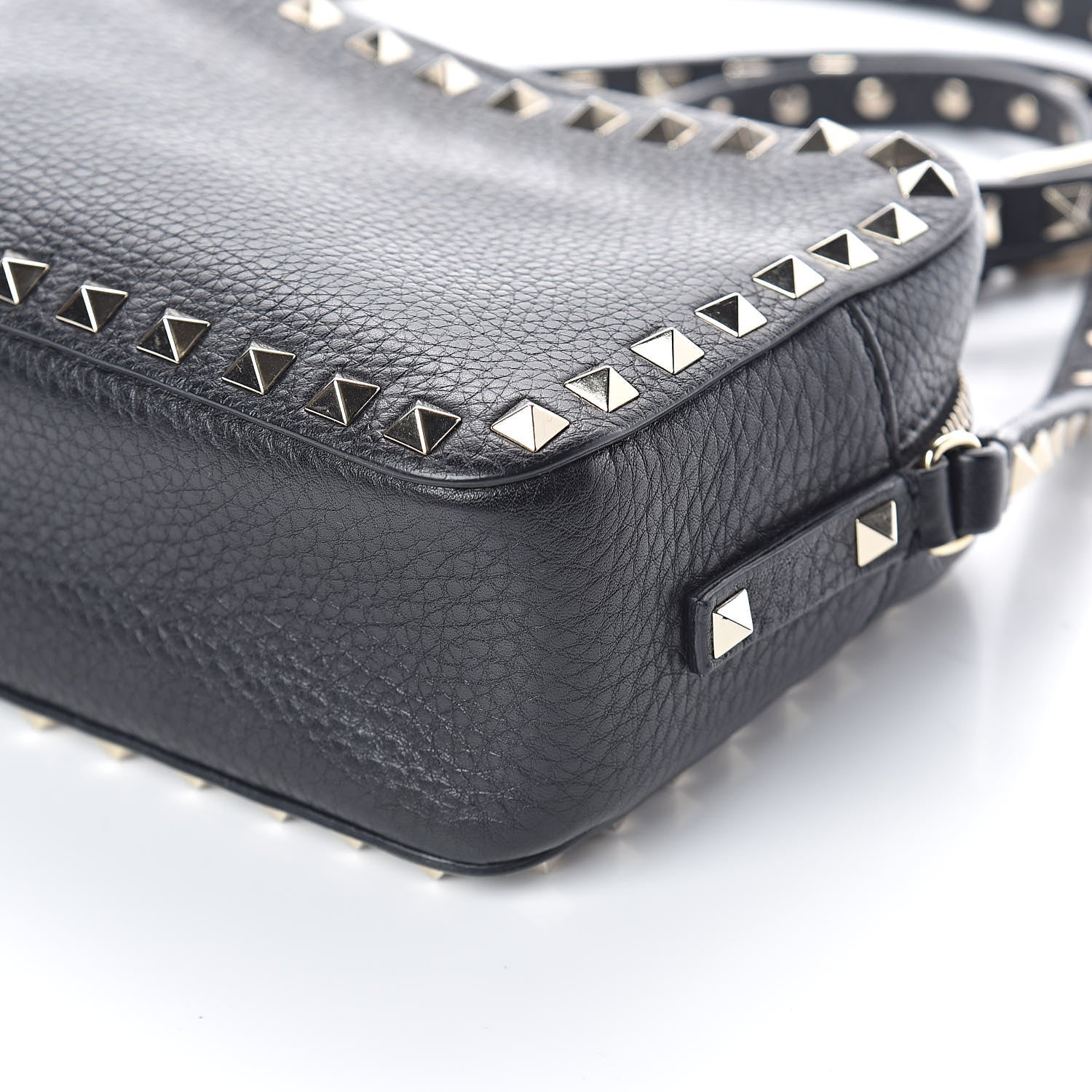 Valentino Garavani Pebbled Calfskin Rockstud Camera Crossbody Bag Black 9 of 9