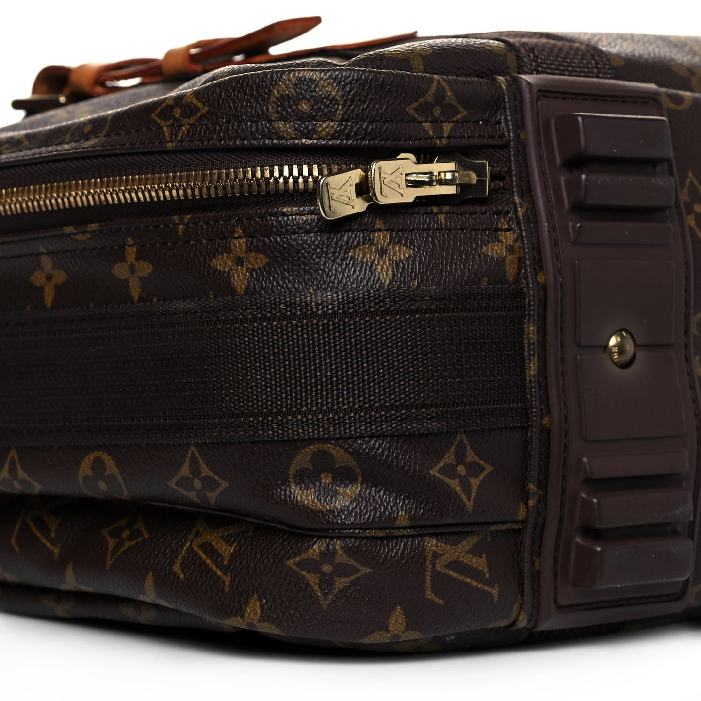 Monogram Satellite 53