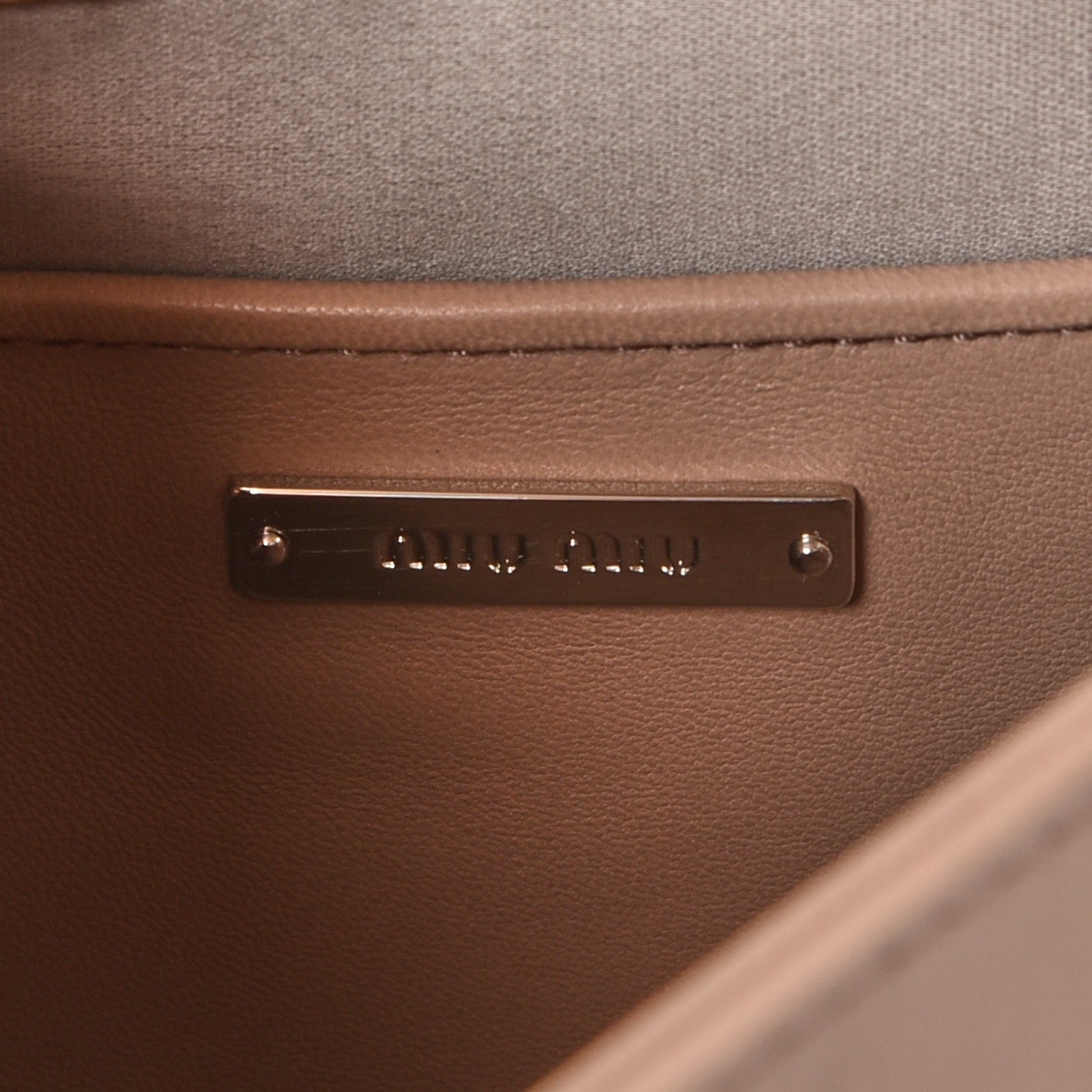 Miu Miu Nappa Matelasse Club Shoulder Bag Cammeo 7 of 9