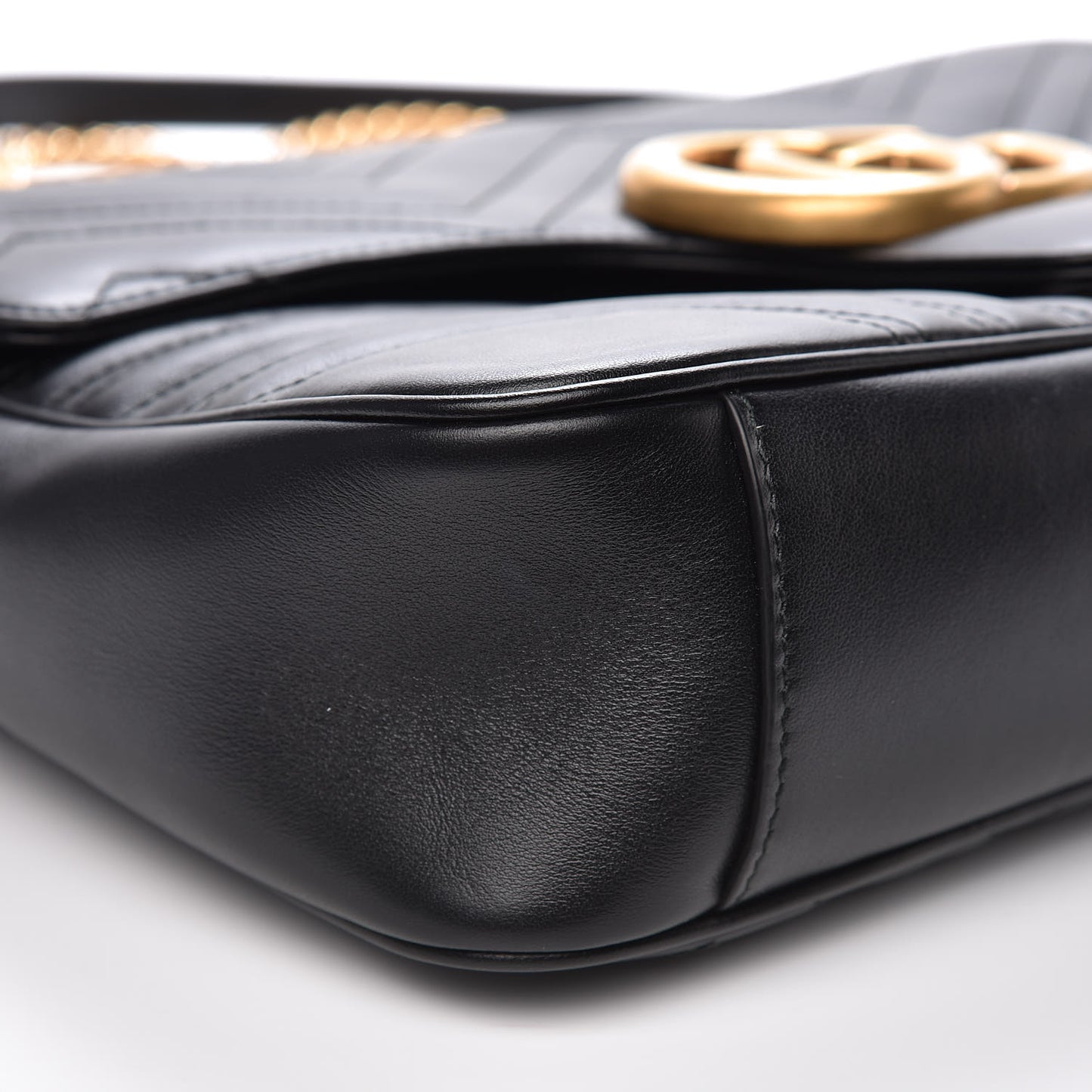 Calfskin Matelasse Medium GG Marmont Shoulder Bag Black