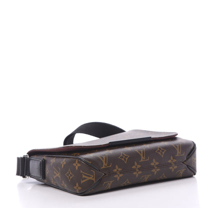 Louis Vuitton Monogram Macassar District PM 3 of 12
