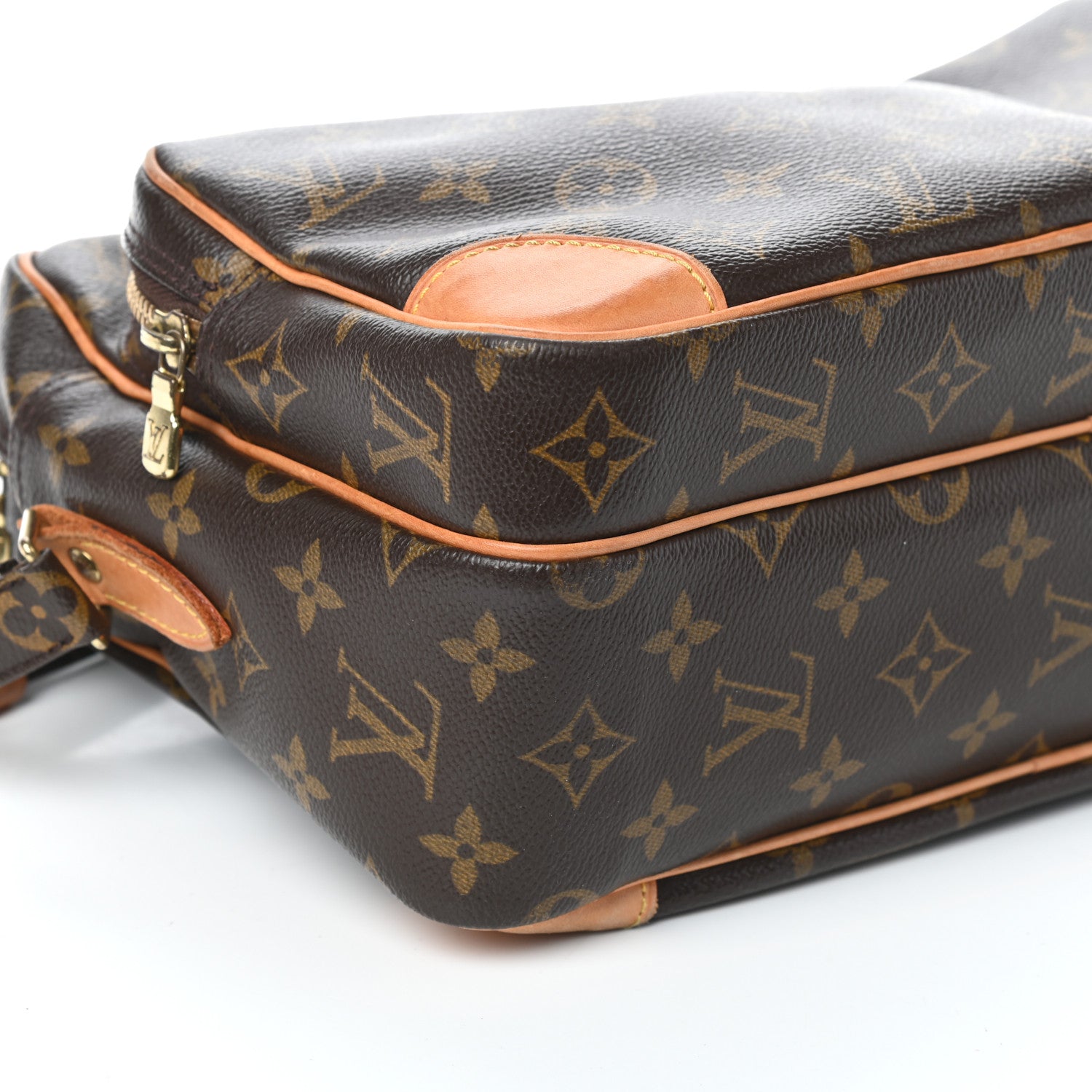 Louis Vuitton Monogram Nil 28 8 of 10